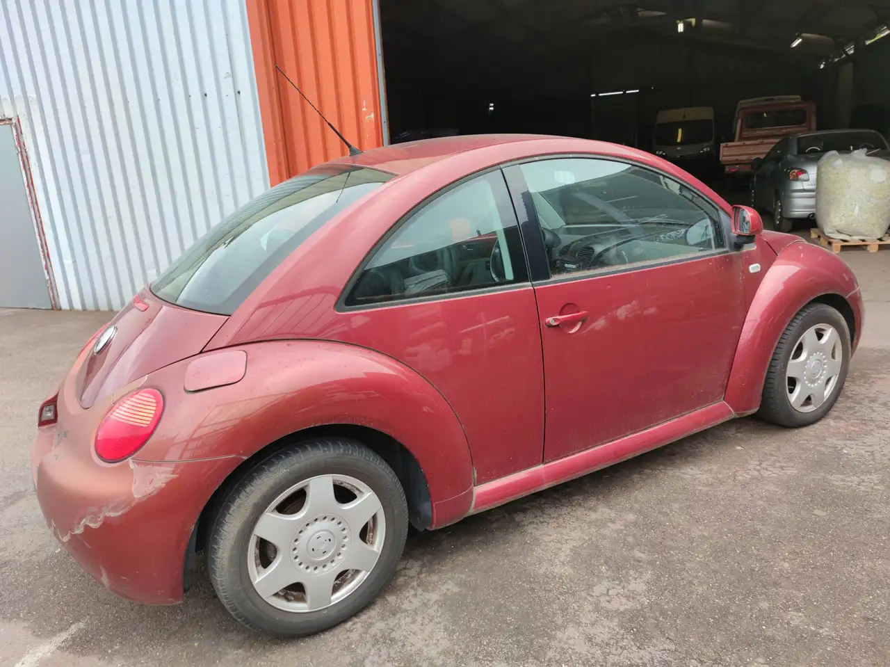 Volkswagen New Beetle 2.0, foto 7