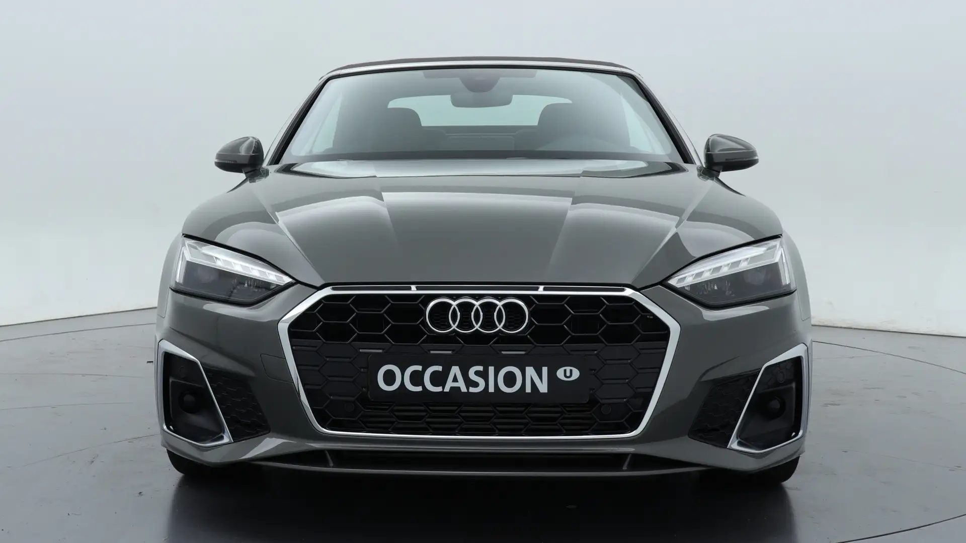 Audi A5 Cabriolet 40 TFSI S edition | 204 PK | Stoel + nek Grijs - 2