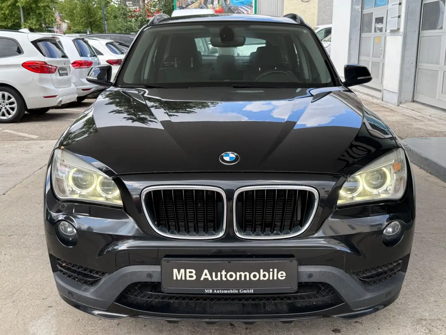 BMW X1 18d xDrive Sport Line*XENON*PANO*AHK* Noir - 2