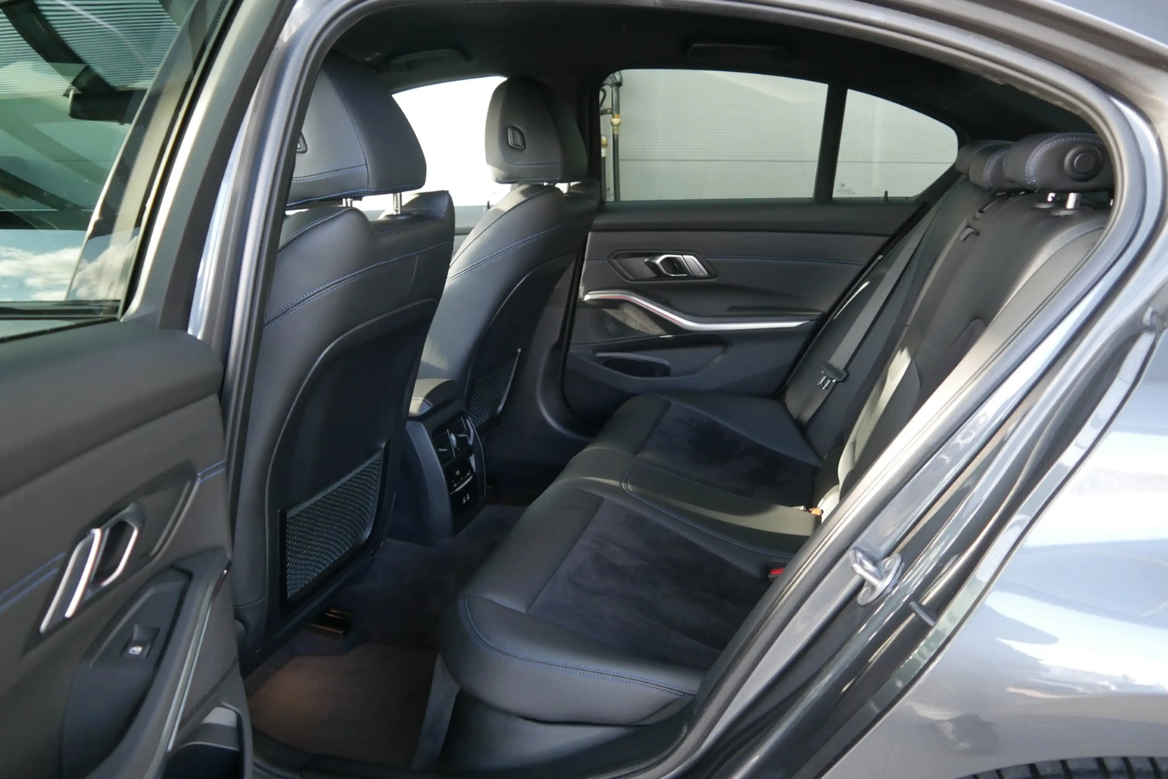 BMW 318 d *M-Paket/Business Paket Plus/Rückfahrkamera/LED/Sitzhzg.* — photo 5