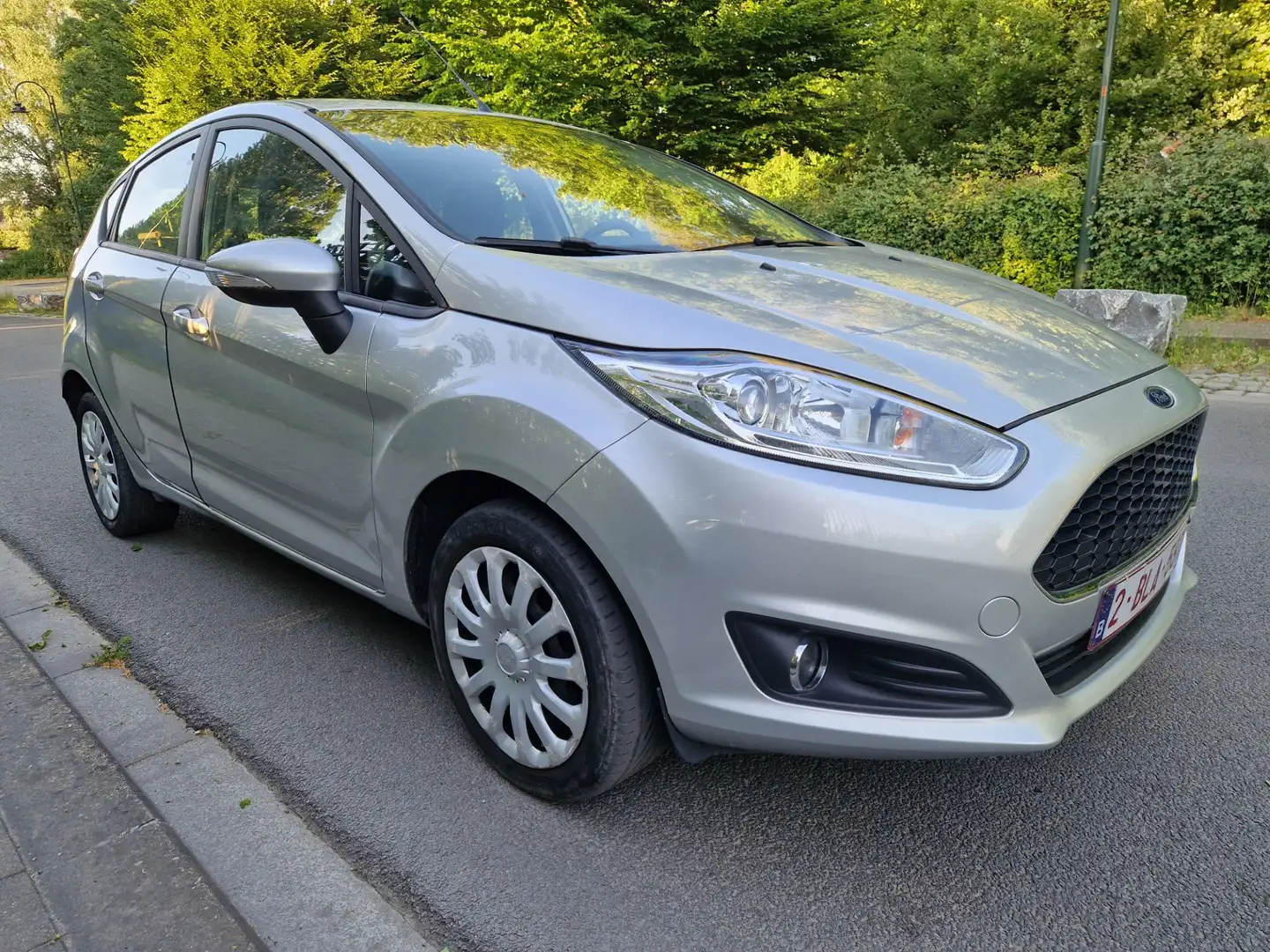 Ford Fiesta 1.0 EcoBoost Trend CLIM // 74000KM!!! Gris - 2