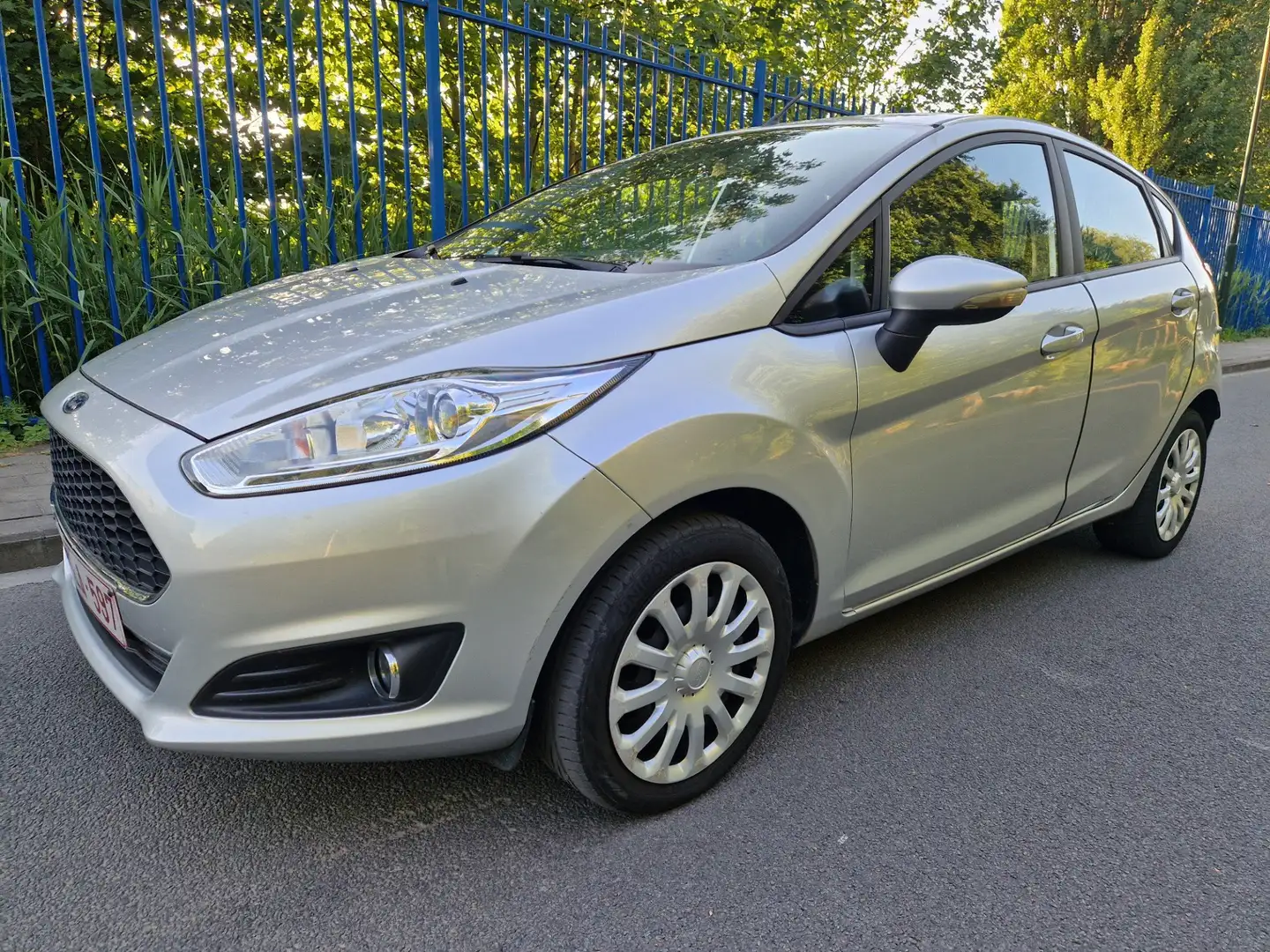 Ford Fiesta 1.0 EcoBoost Trend CLIM // 74000KM!!! Gris - 1