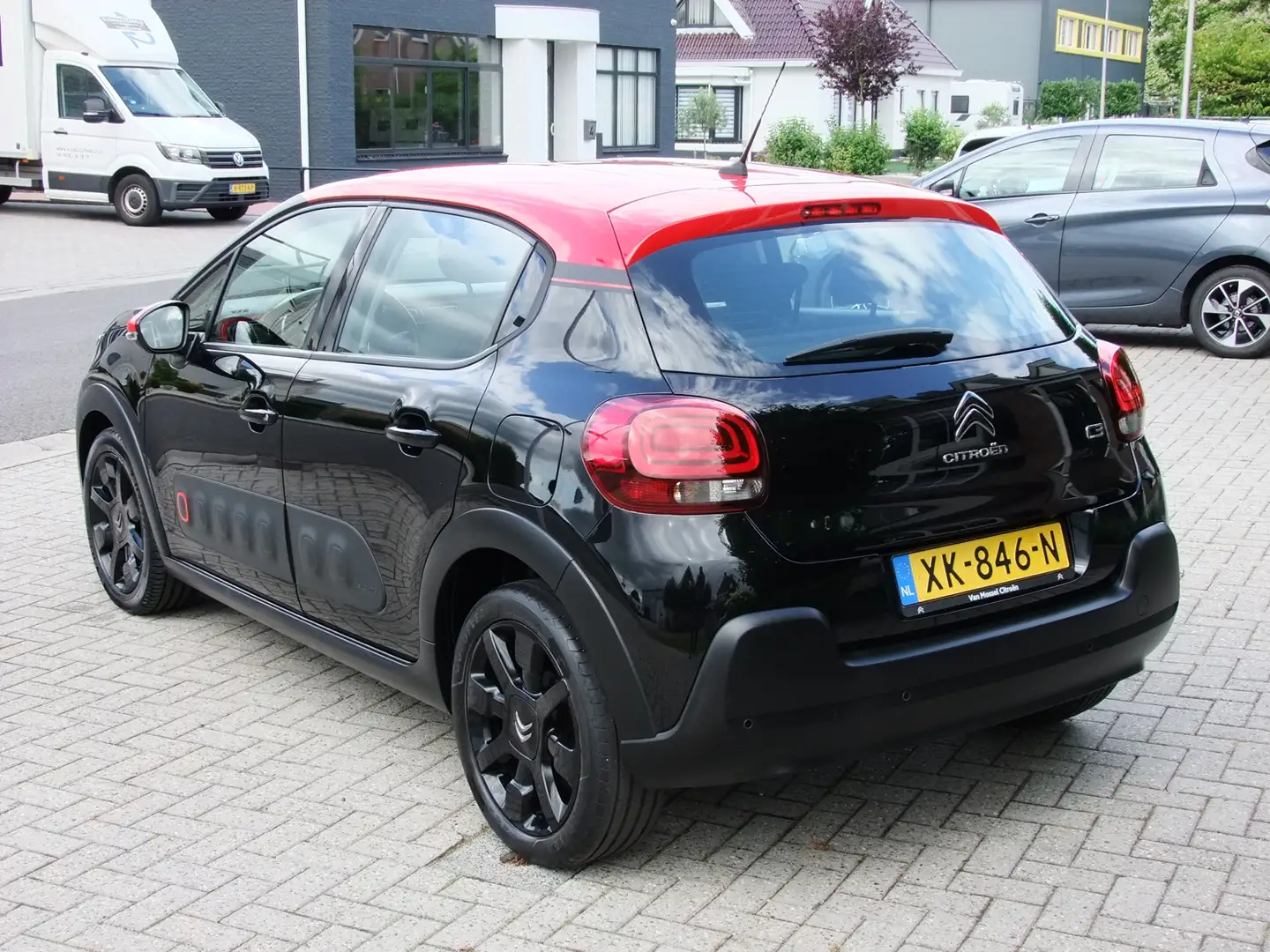 Citroen C3 1.2 PureTech S&S Shine , Camera , Lane-assist , Ca Schwarz - 2