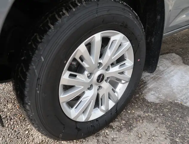 Isuzu D-Max Double Cap 4WD 1.9 LS Automatik Ansicht 10