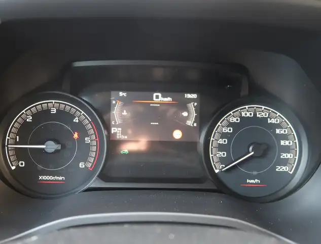 Isuzu D-Max Double Cap 4WD 1.9 LS Automatik Ansicht 12