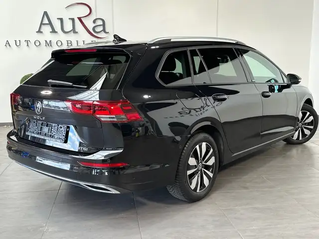 Volkswagen Golf view 4