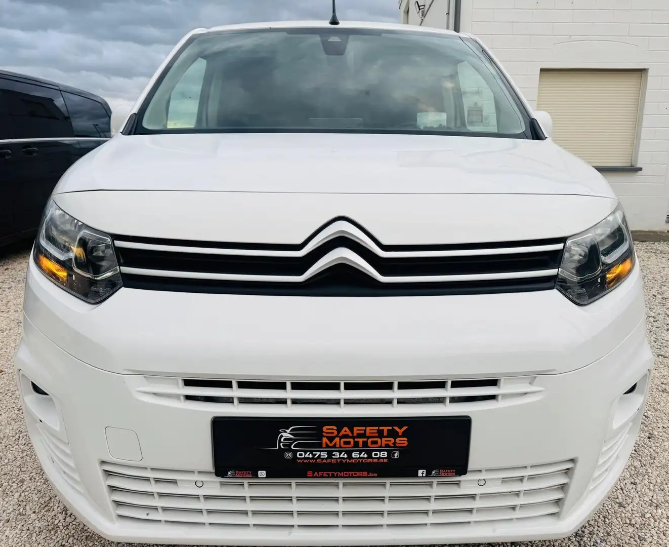 Citroen Berlingo XL Long châssis gps airco camera 3 places Wit - 2