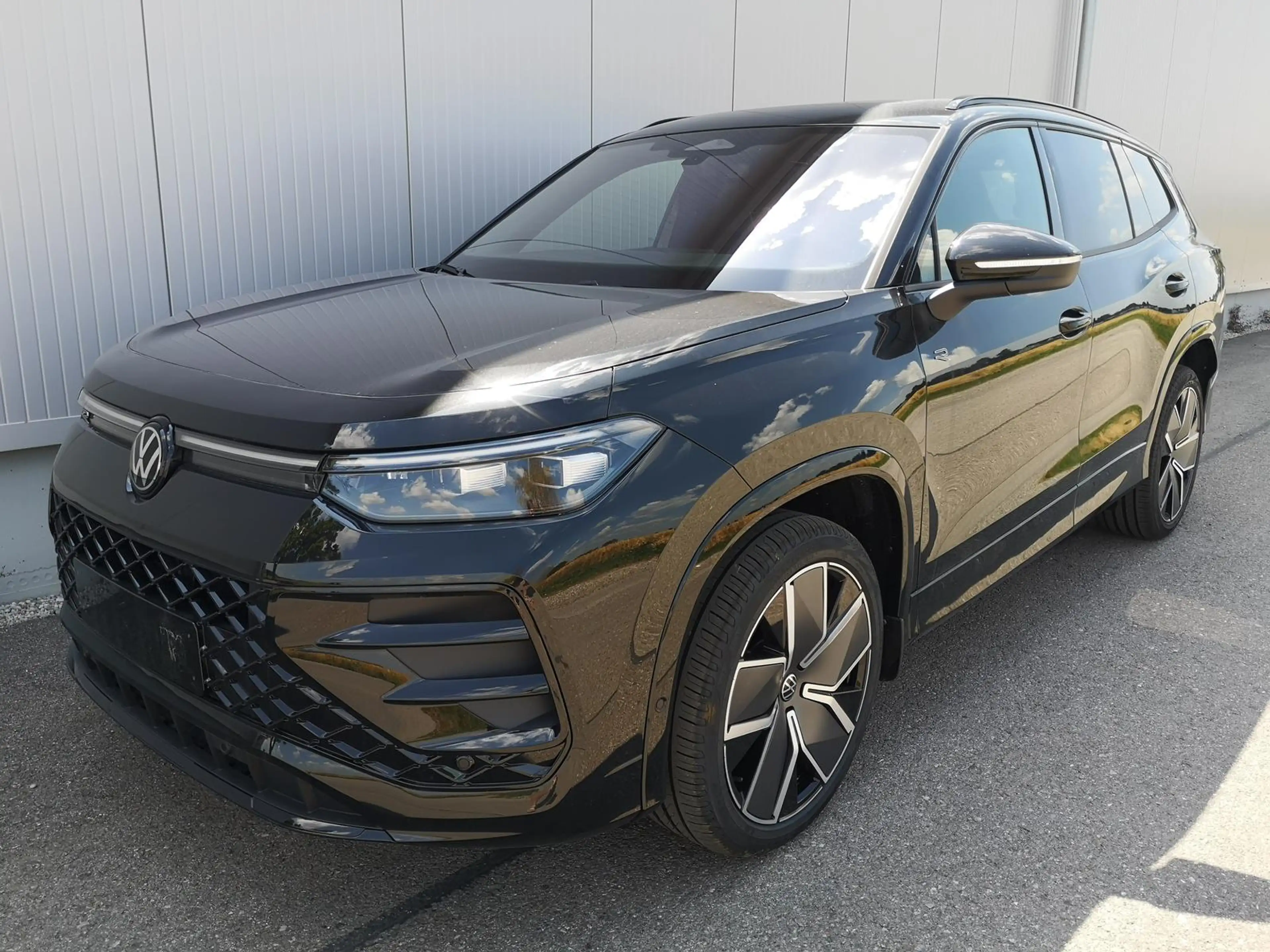 Volkswagen Tayron 2.0 TDI R-Line DSG 4Motion 7 Sitzer Pano Standh.