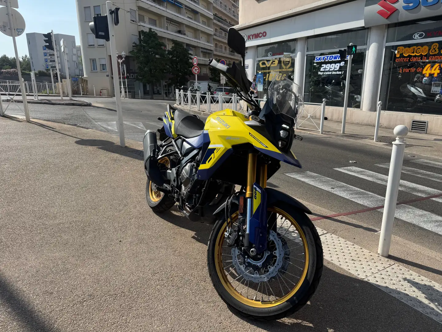 Suzuki V-Strom 800DE Jaune - 2