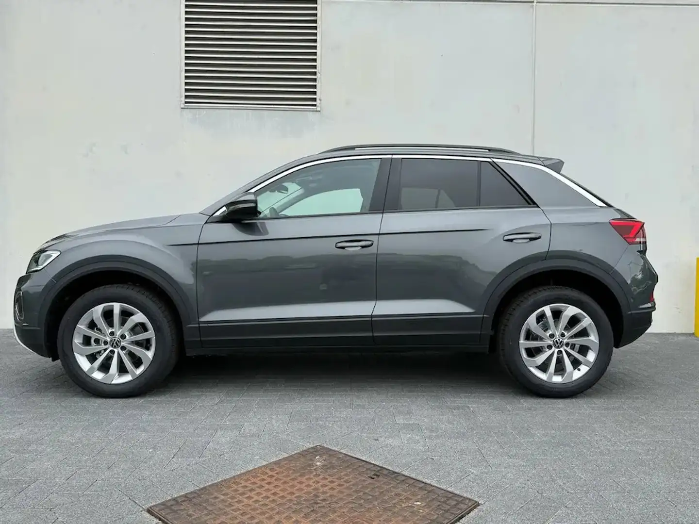Volkswagen T-Roc 1.5TSI 150PK - NIEUW - Gris - 2