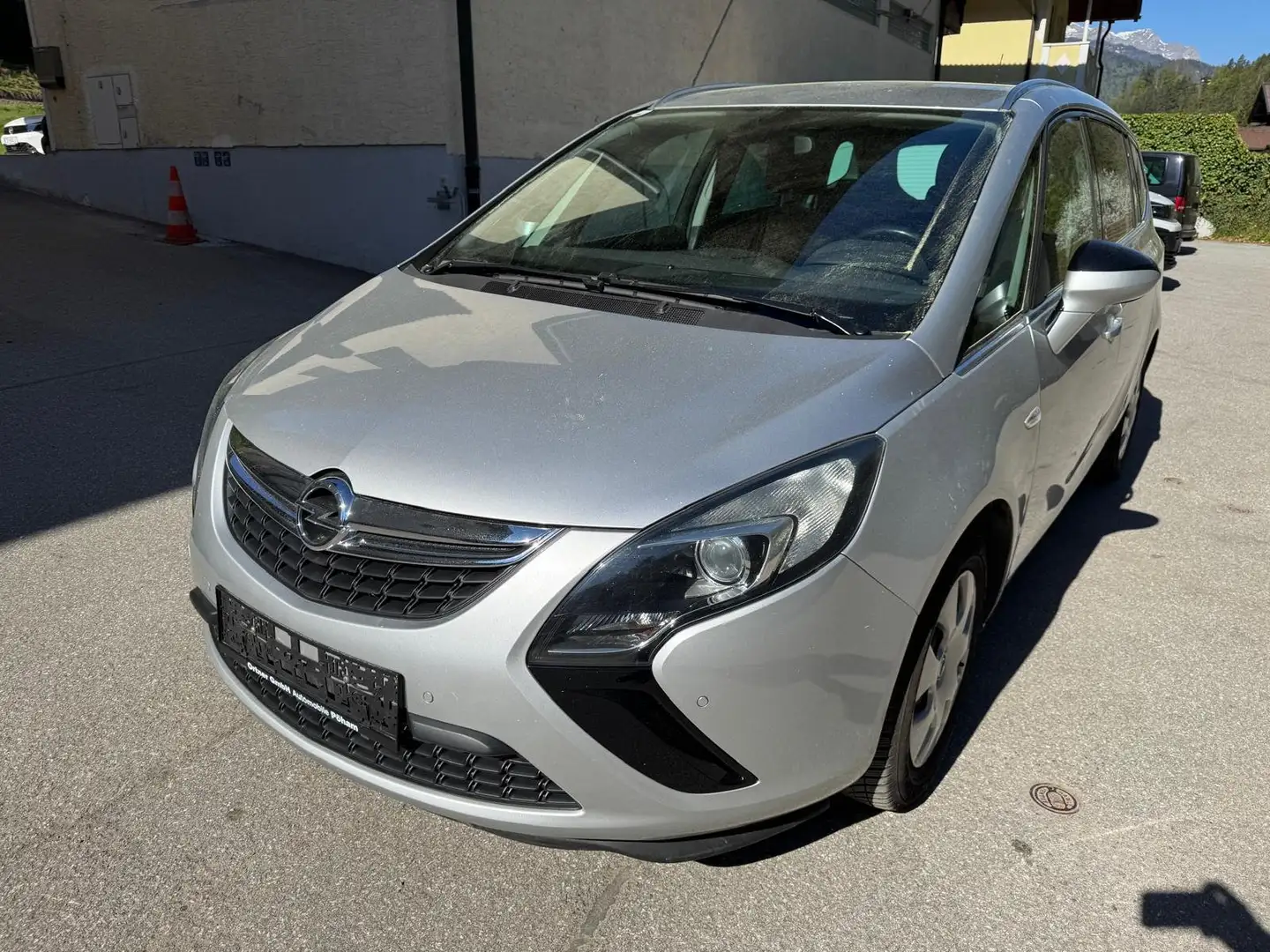 Opel Zafira Tourer Edition Silber - 1