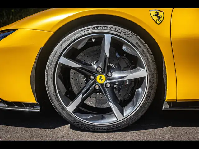 Ferrari SF90 Stradale view 8