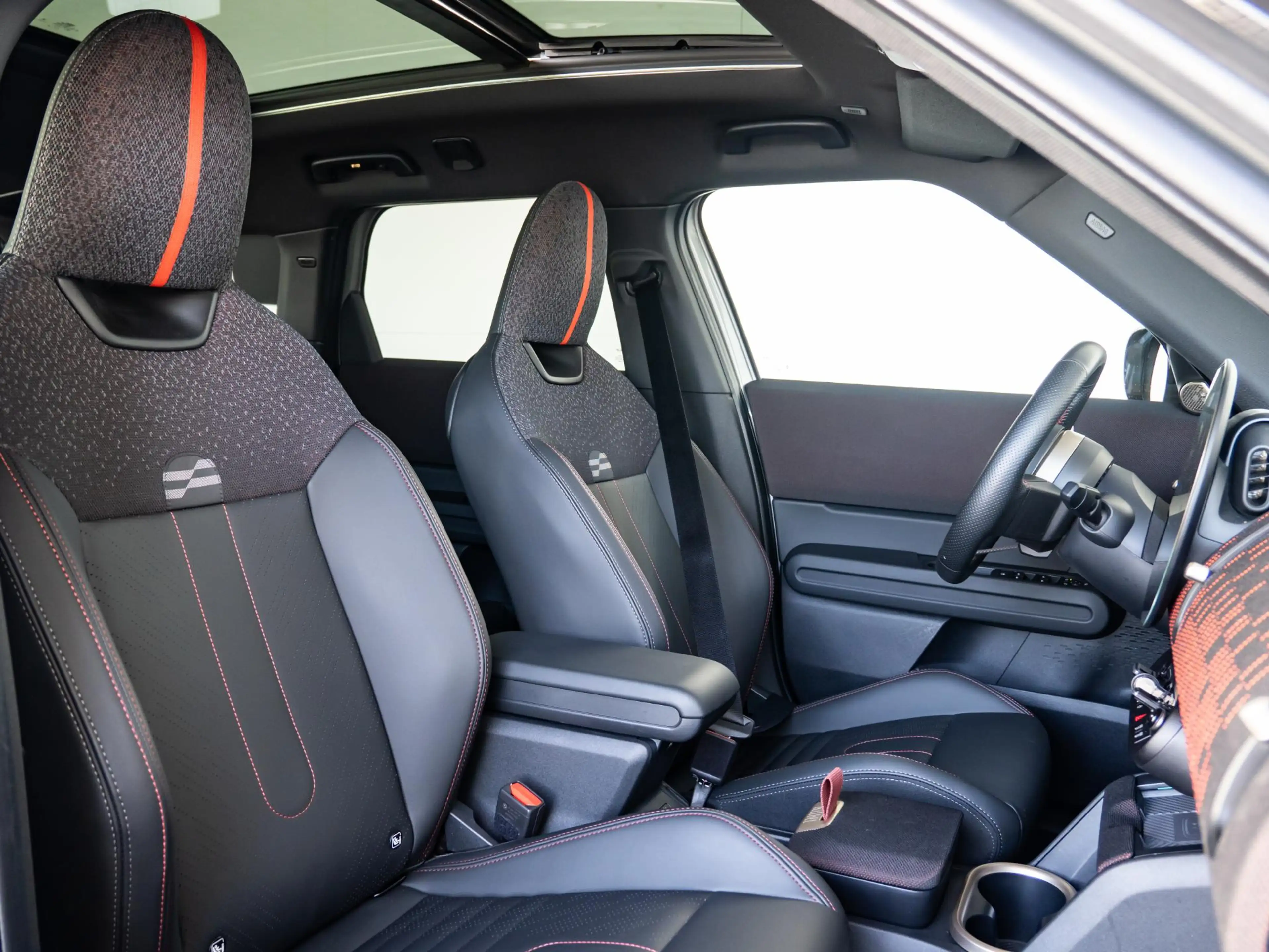 MINI John Cooper Works Countryman SE ALL4 | XL-pakket | Glazen panoramadak | Elektri — photo 4