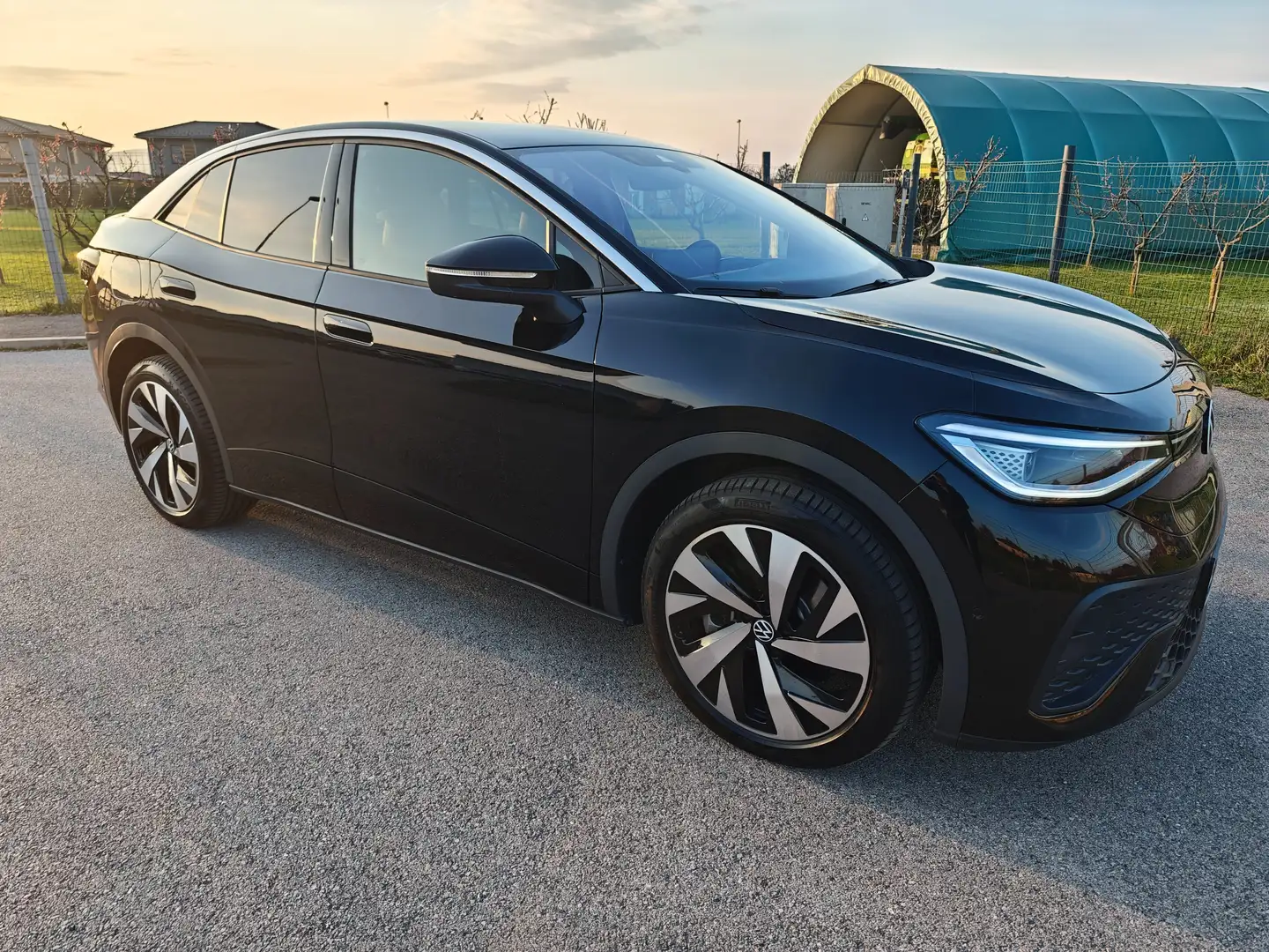 Volkswagen ID.5 Pro 210kW/77kWh/AHK/Matrix/Pano/Wärmepumpe.. Negru - 1
