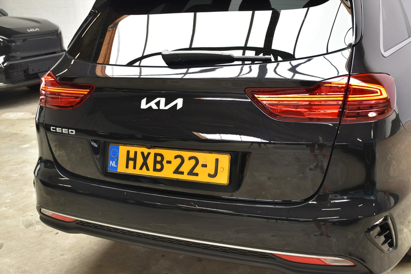 Kia Ceed SW / cee'd SW 1.0 T-GDi MHEV 100pk DCT7 Design Edition — photo 10