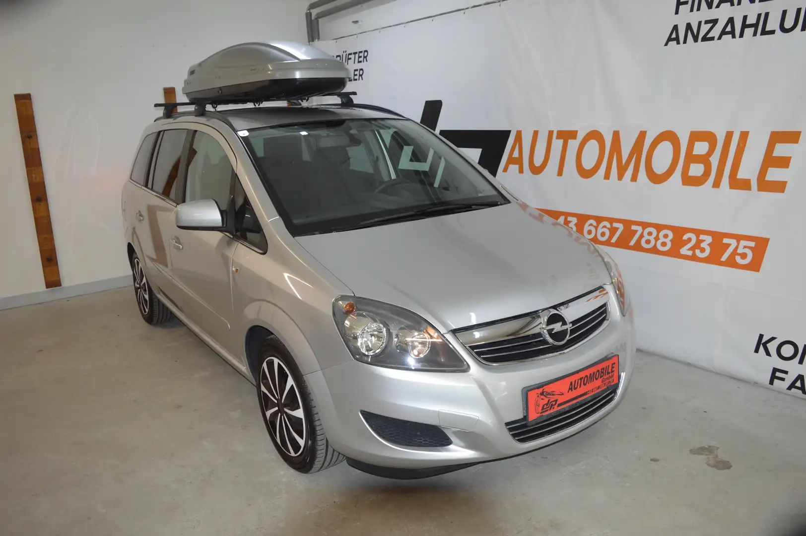 Opel Zafira 1,6 **neues Pickerl**7-Sitzer** Grau - 1