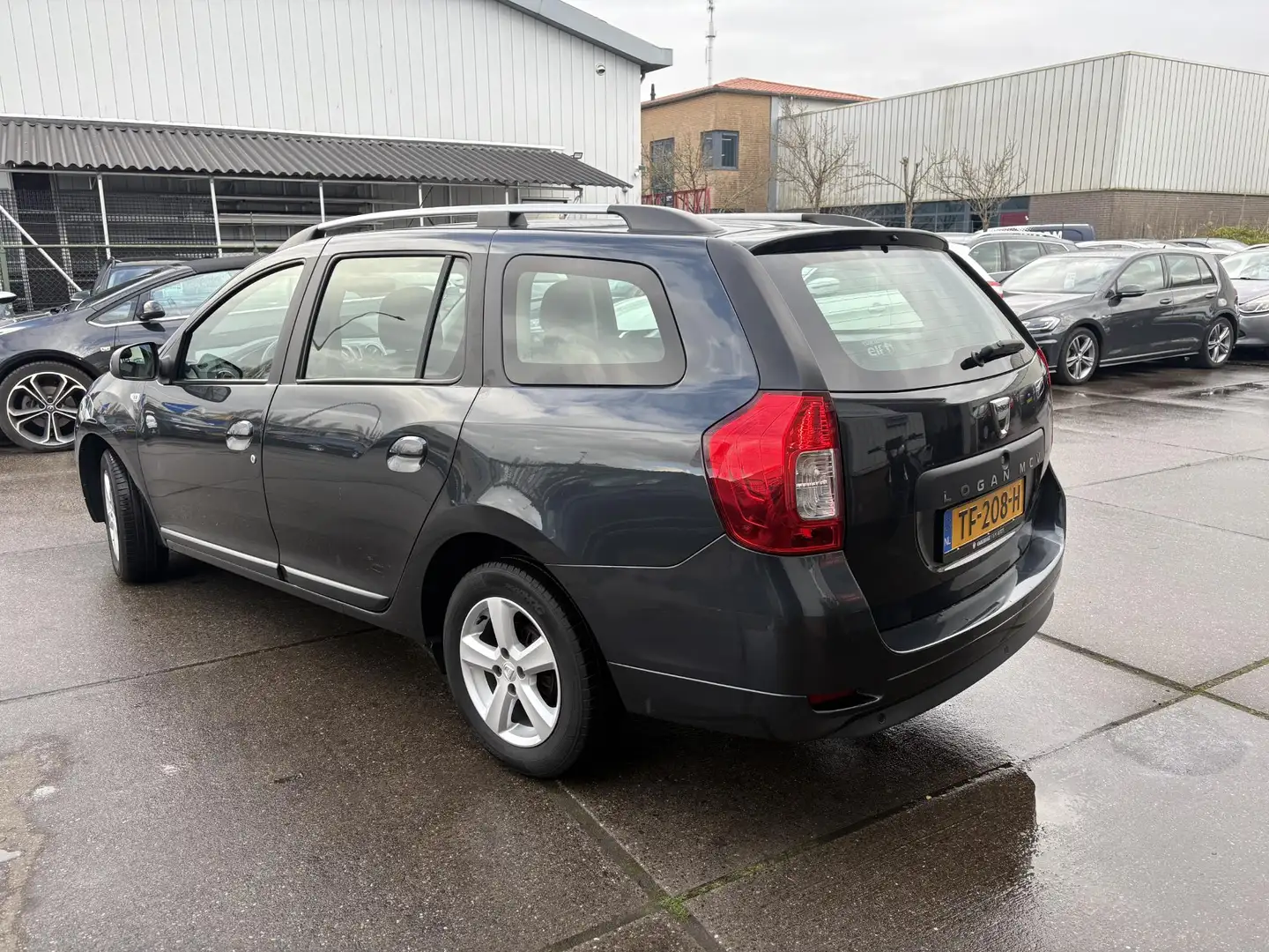 Dacia Logan MCV 0.9 TCe Laureate Grijs - 2