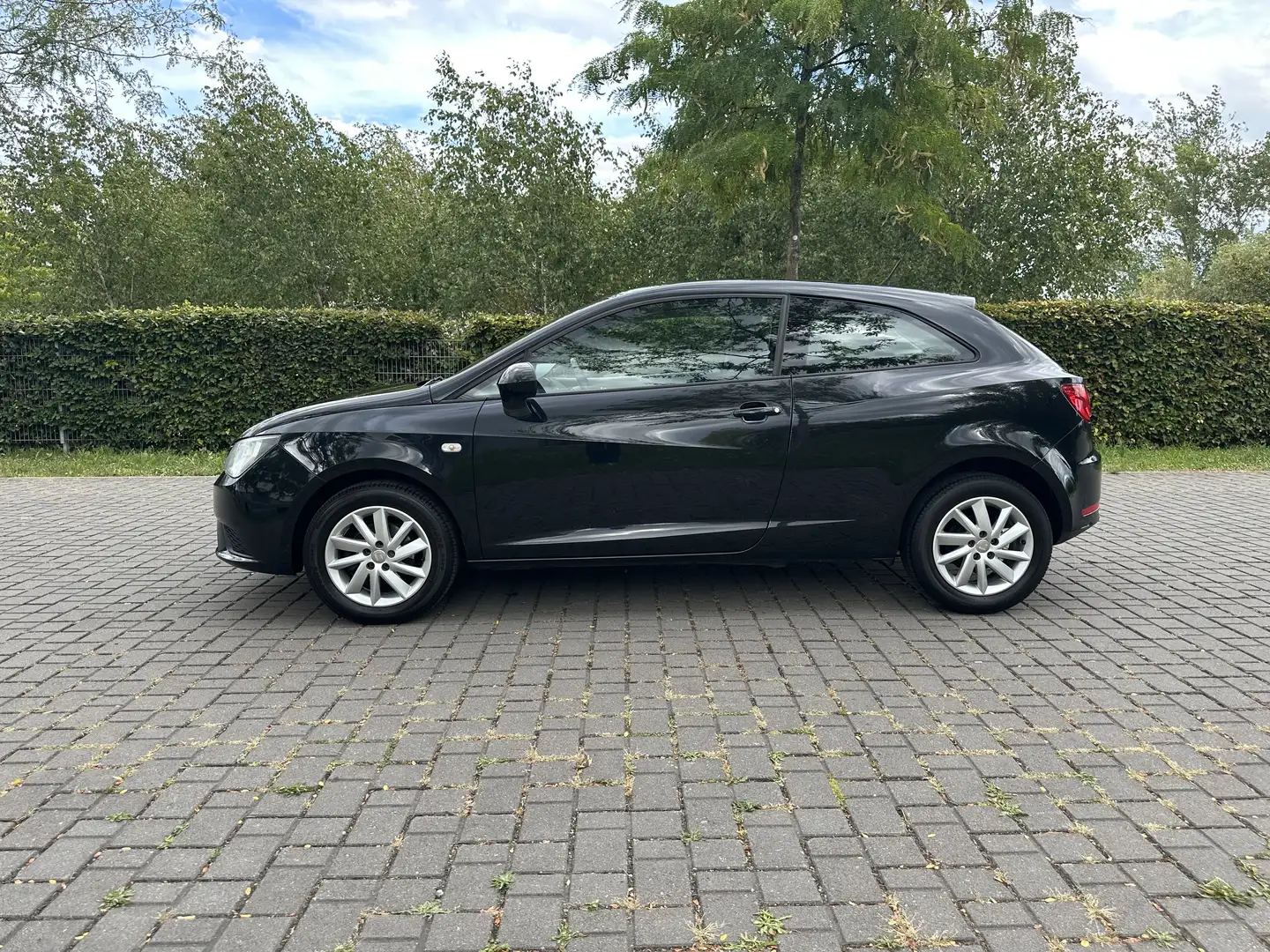 SEAT Ibiza Style Salsa Schwarz - 2