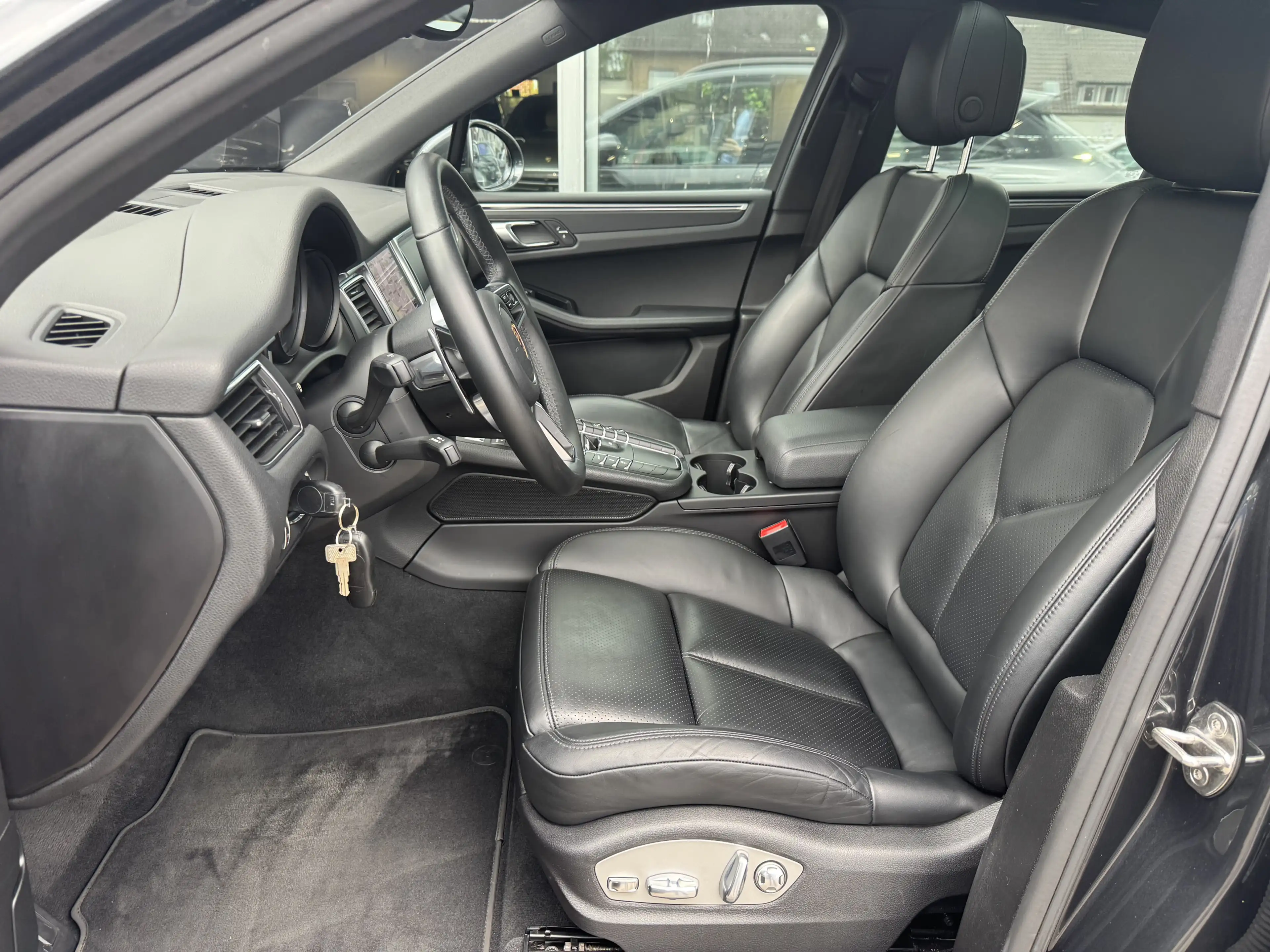 Porsche Macan Pano 20 AppleCP PDLS PASM — photo 4