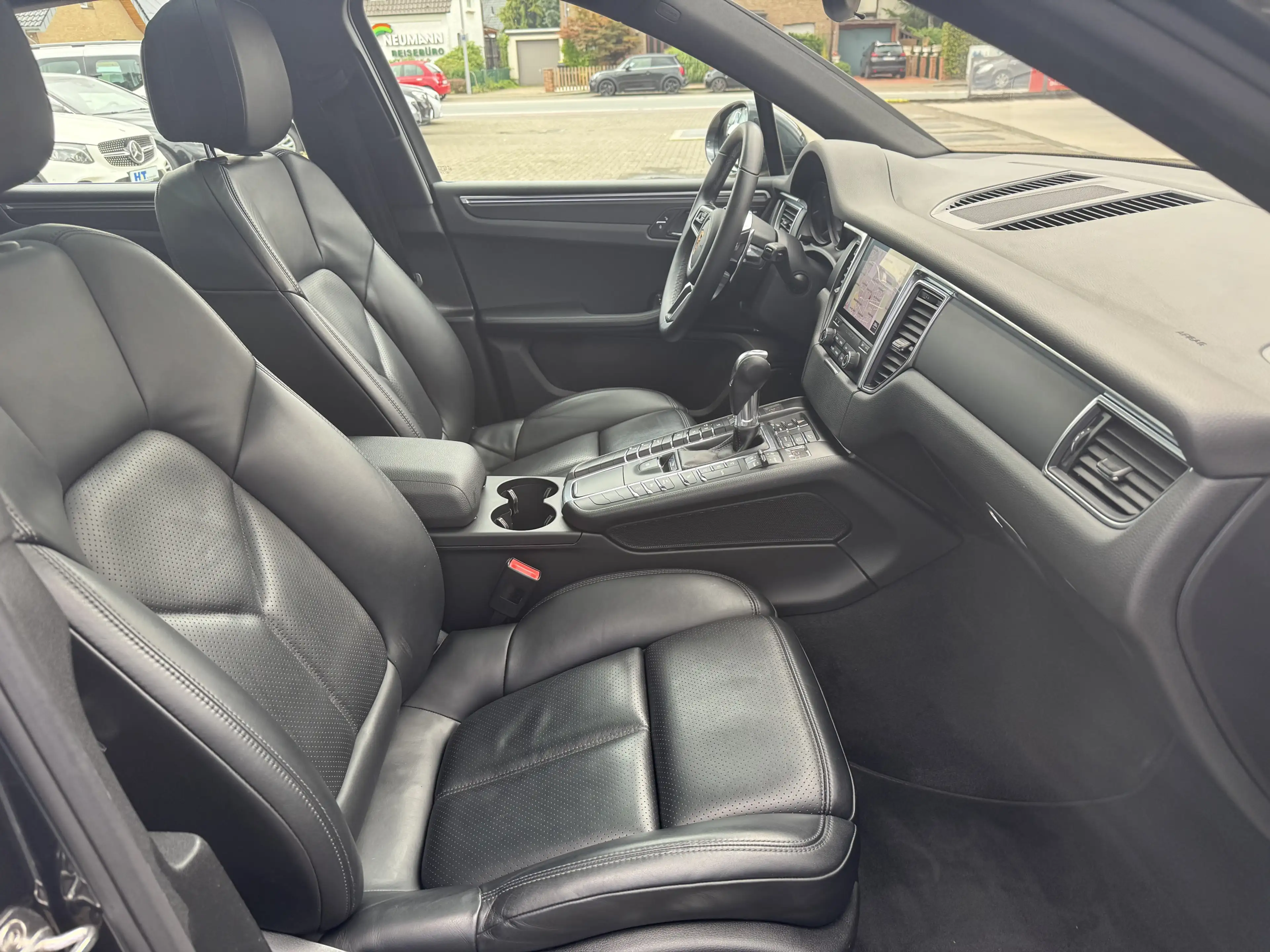 Porsche Macan Pano 20 AppleCP PDLS PASM — photo 8