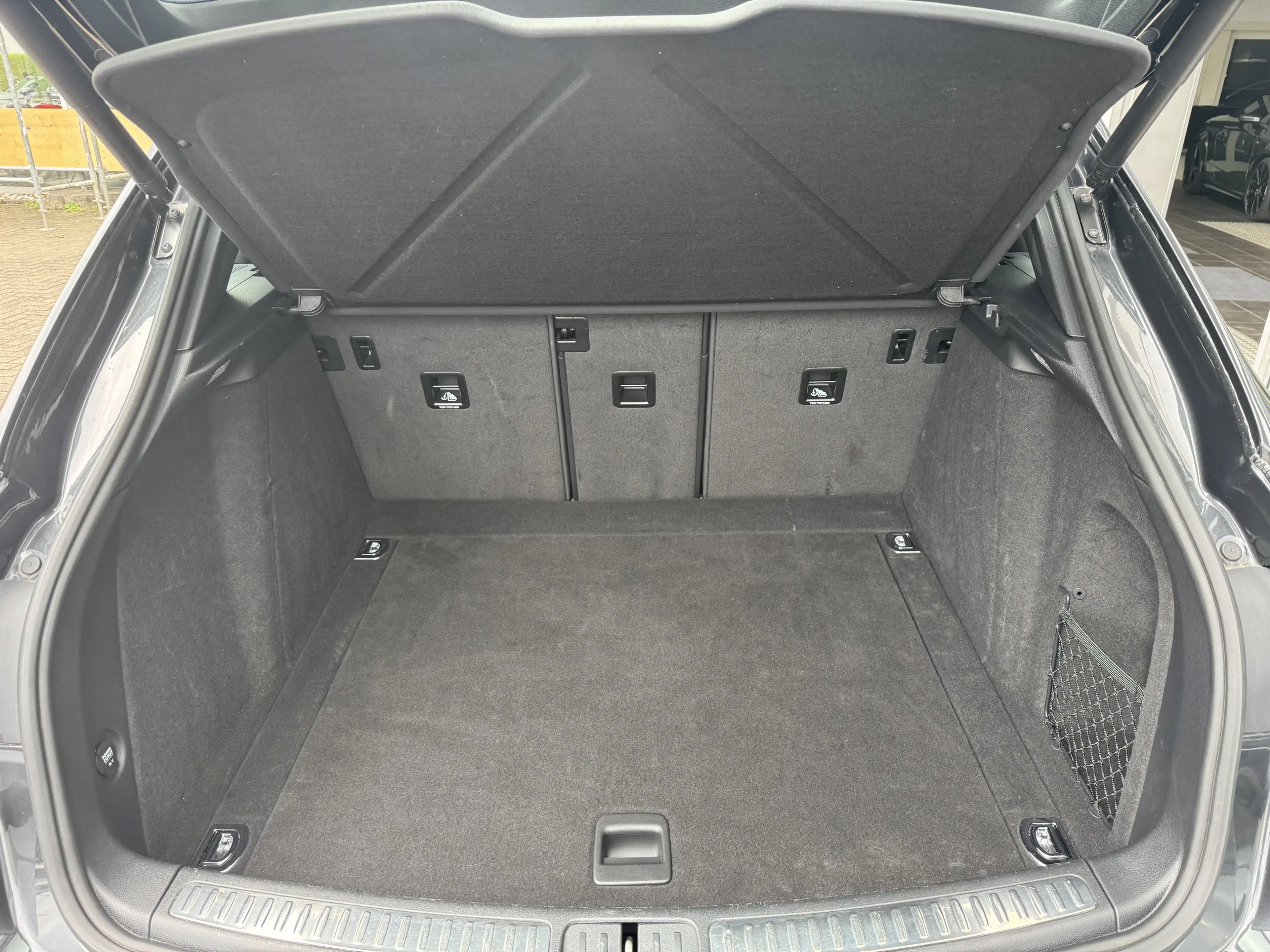 Porsche Macan Pano 20 AppleCP PDLS PASM — photo 10