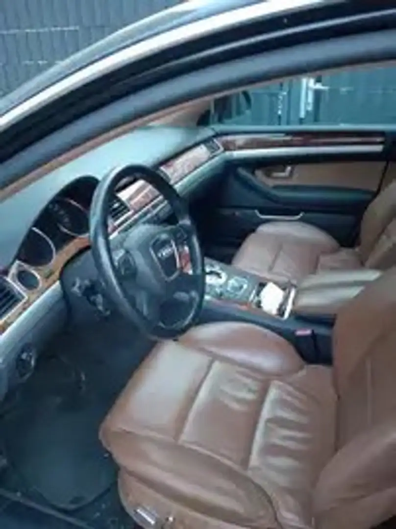 Audi A8 4.2 FSI quattro Langversion - 2