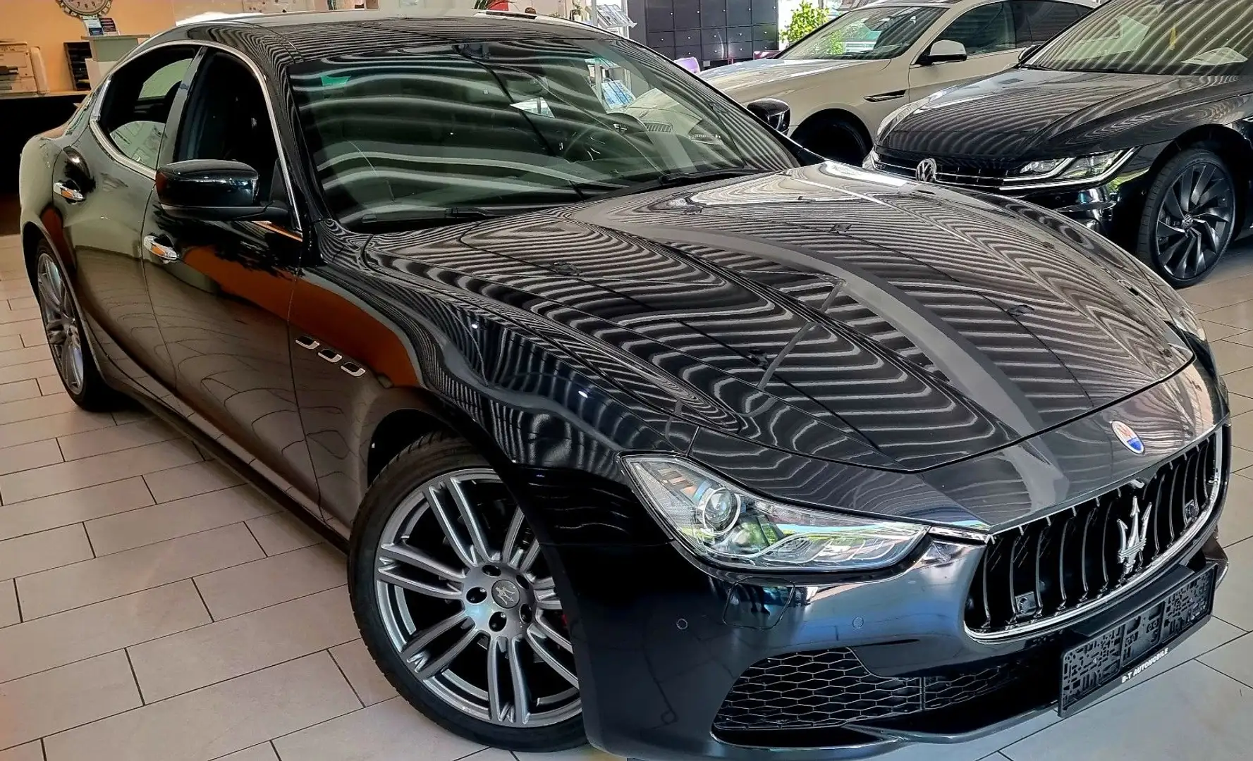 Maserati Ghibli 3.0 V6 S Q4 Automatik Carbon Schwarz - 2