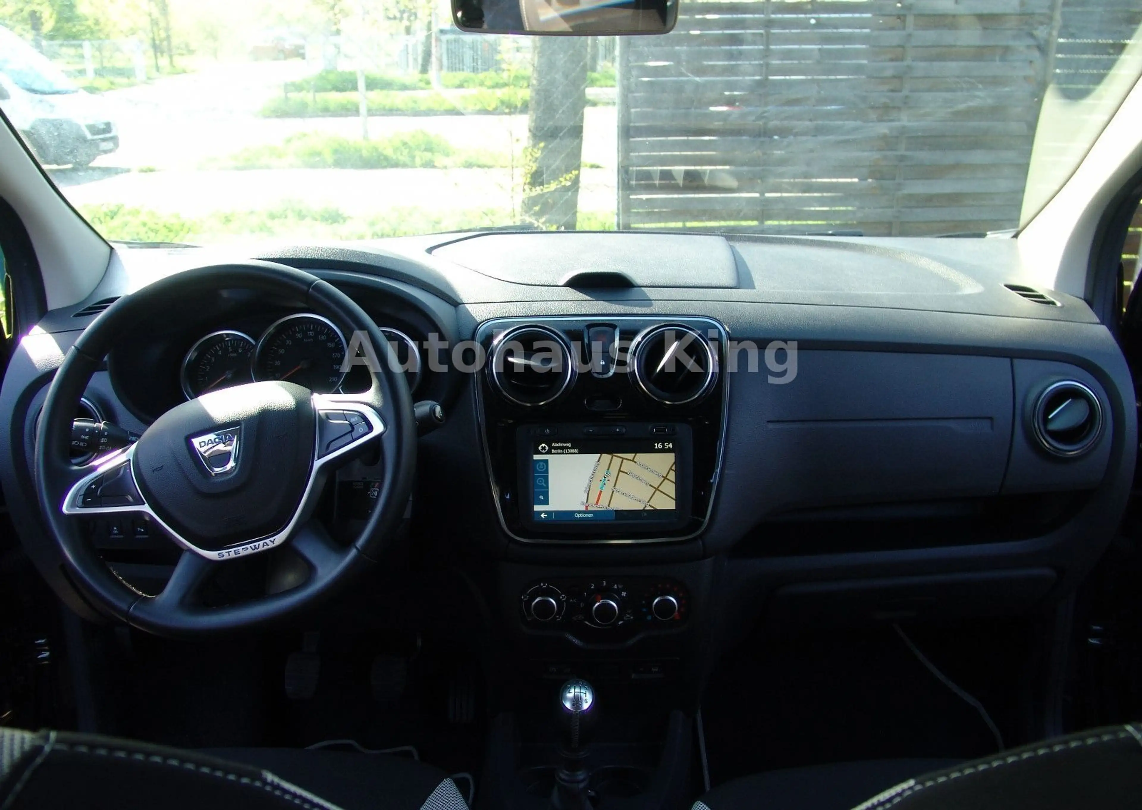 Dacia Lodgy Stepway Selection-7Si/ NAVI/Modellpf — photo 4