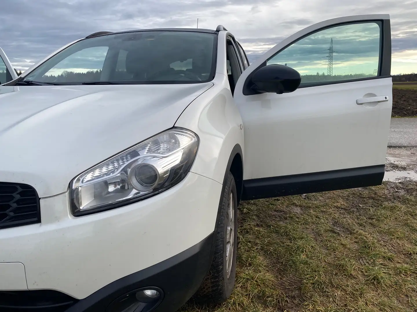 Nissan Qashqai Qashqai 1.5 dCi DPF 360; Navi, 360°-Kamera, FSE Bílá - 2