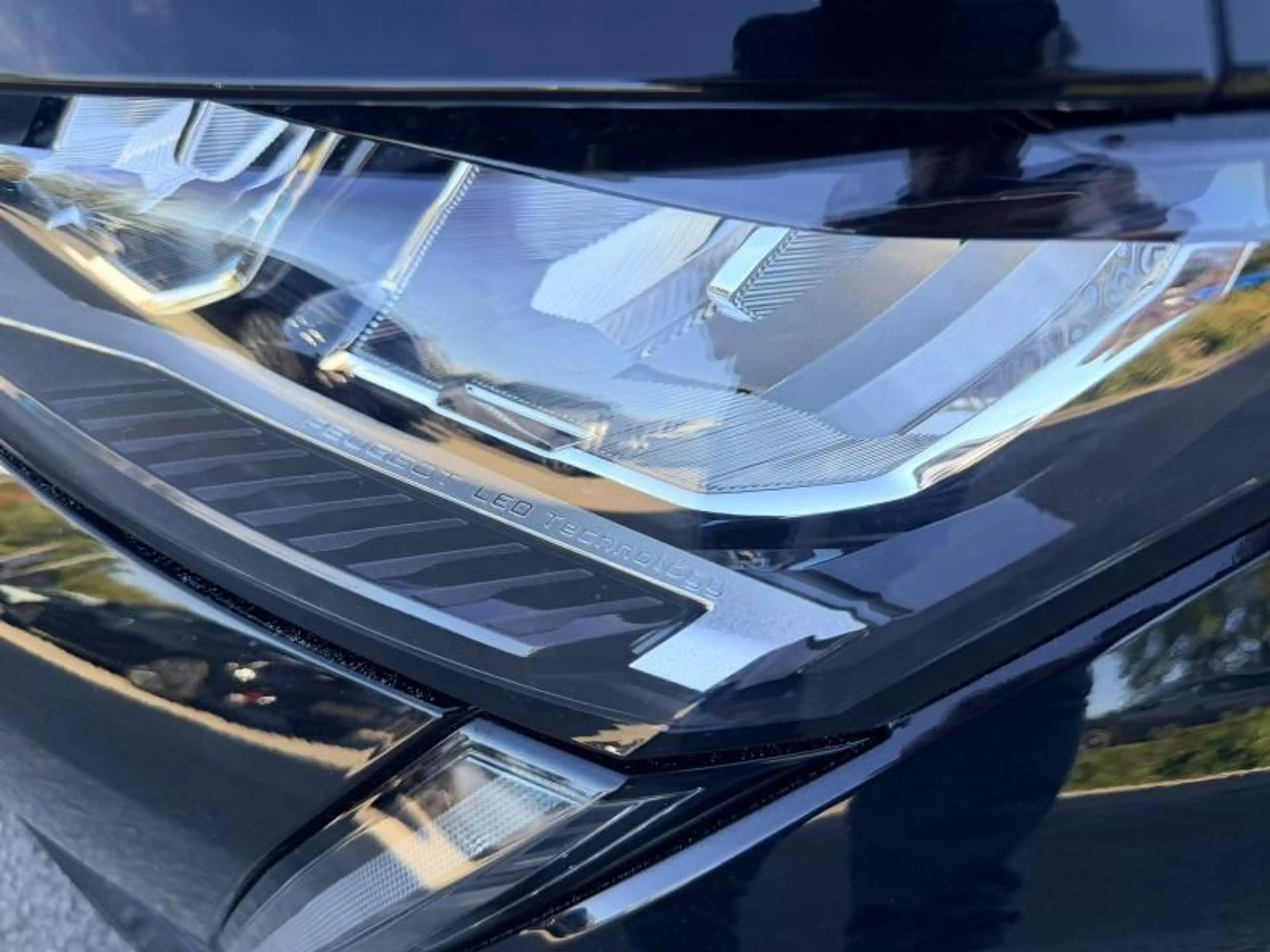 Peugeot 308 Allure / MHEV / E-DSC6 — photo 9