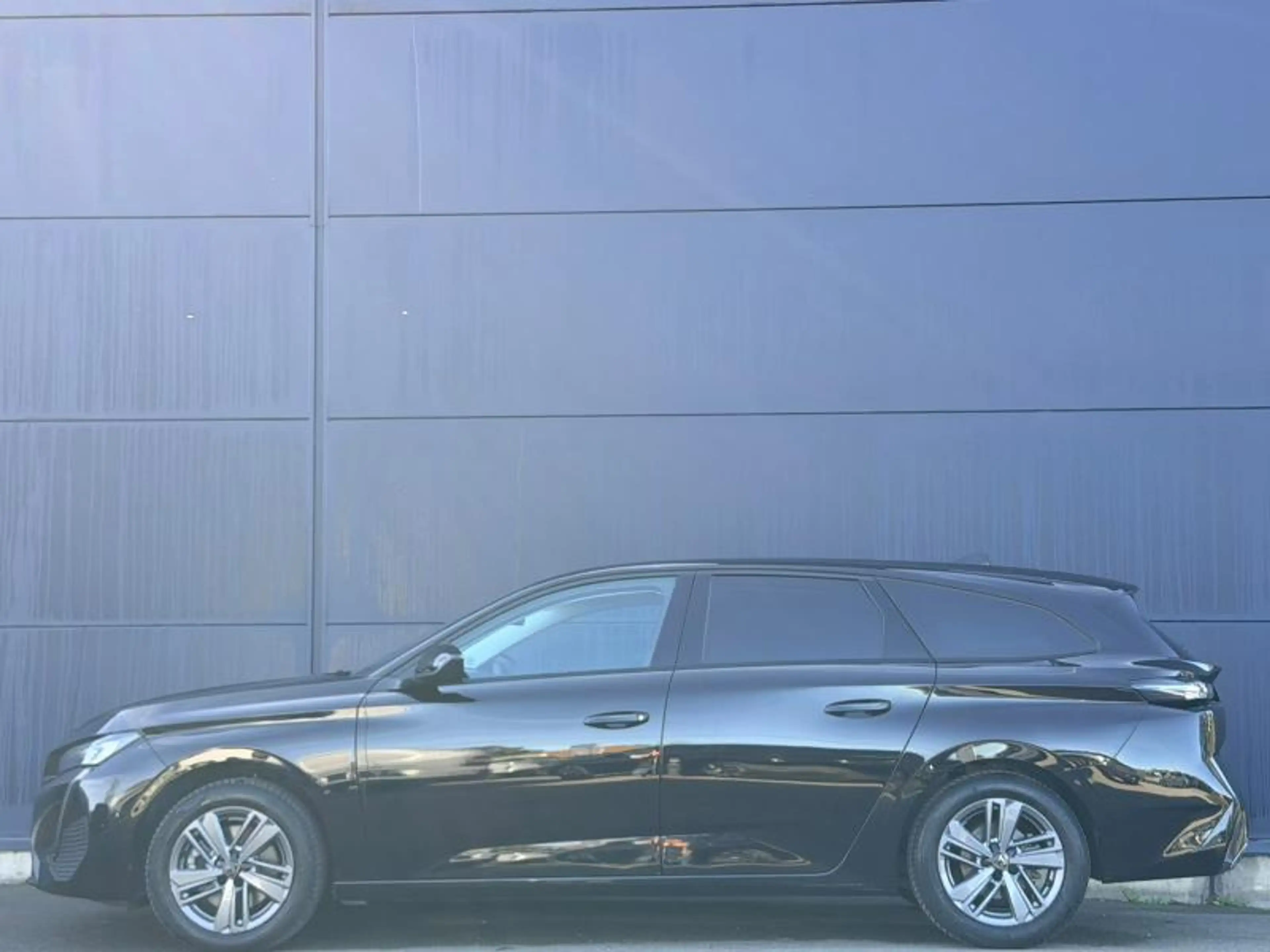 Peugeot 308 Allure / MHEV / E-DSC6 — photo 4