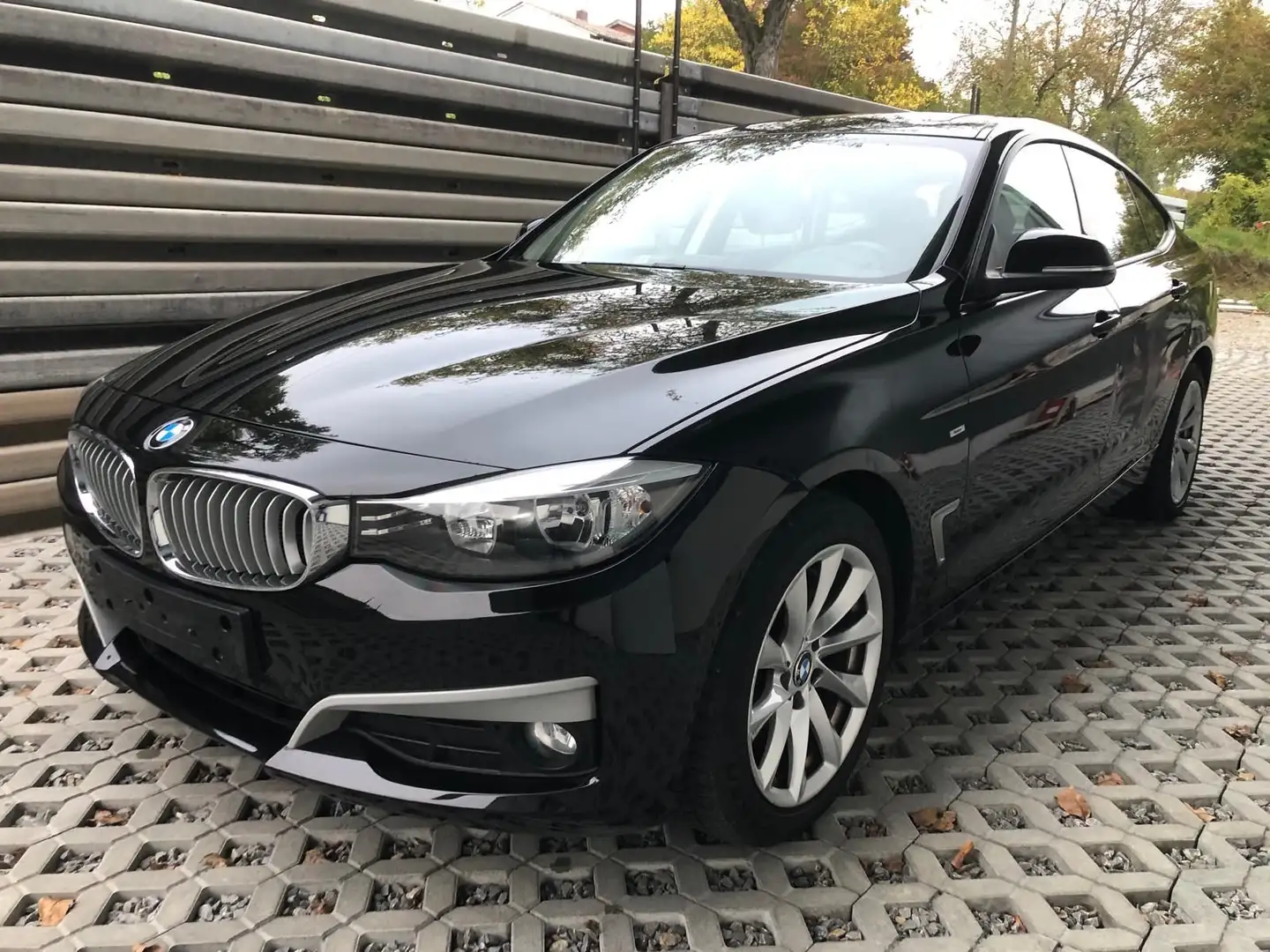 BMW 320 Gran Turismo 320 d EU6 Schwarz - 2