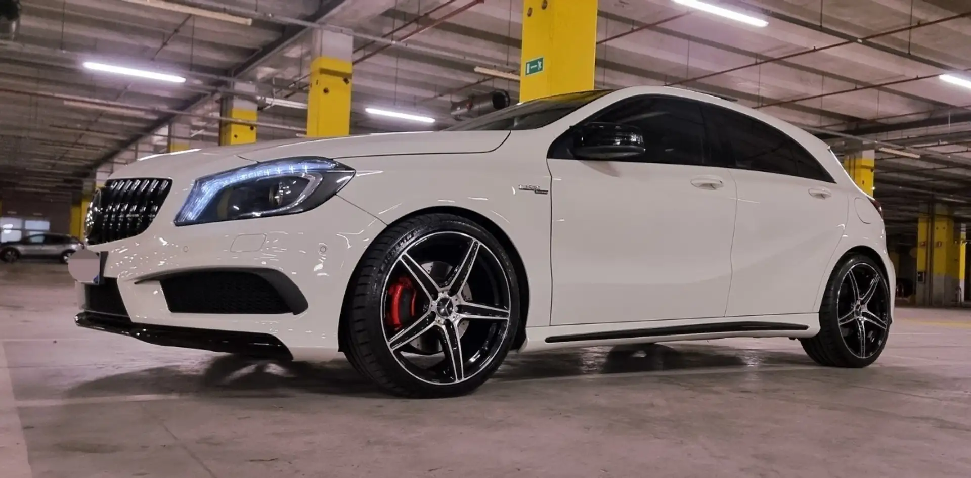 Mercedes-Benz A 220 cdi Premium AMG - 2