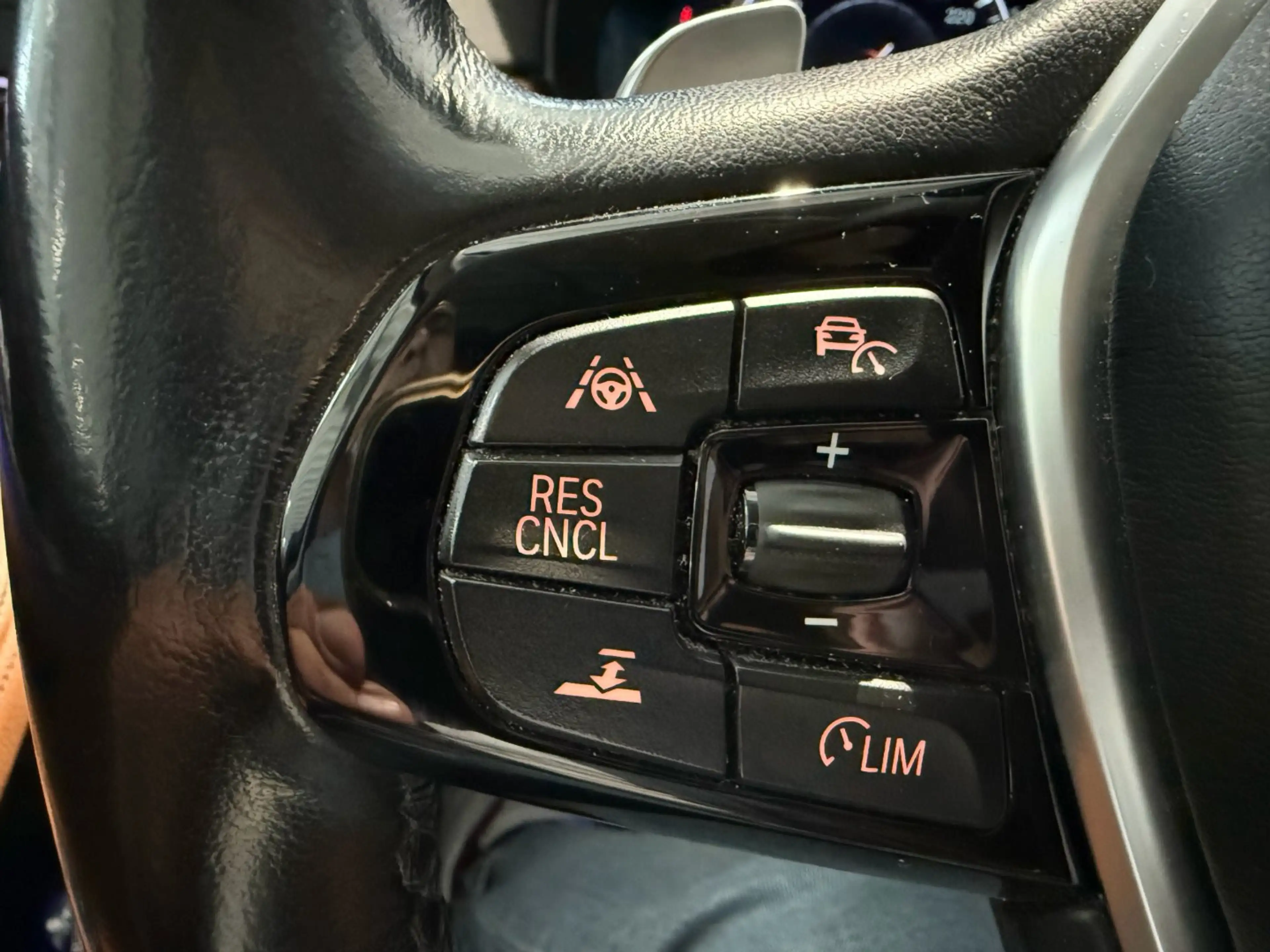 BMW 540 i xDrive Luxury Line*PANORAMA*AHK — photo 21