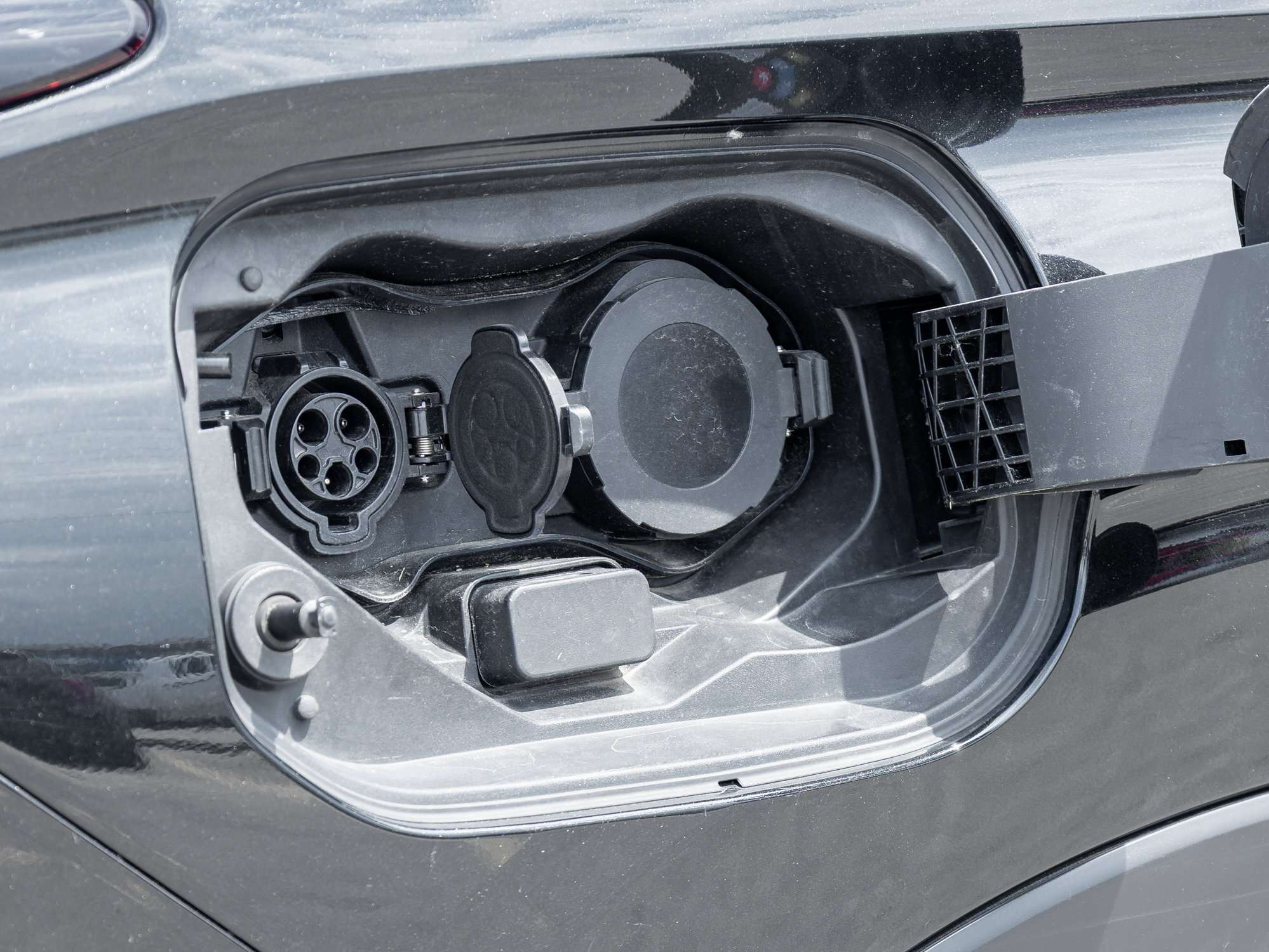 used 2025 Mitsubishi Outlander car, priced at $43,795