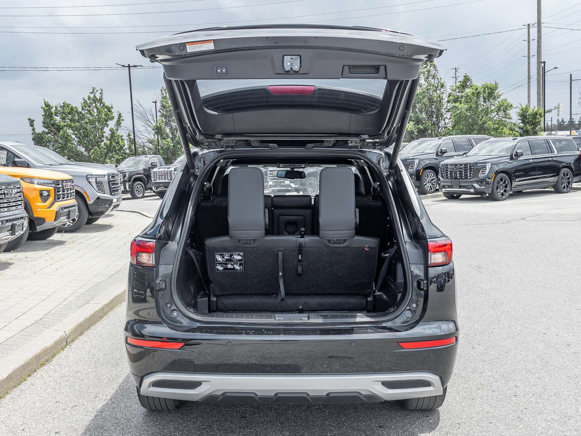 used 2025 Mitsubishi Outlander car, priced at $43,795