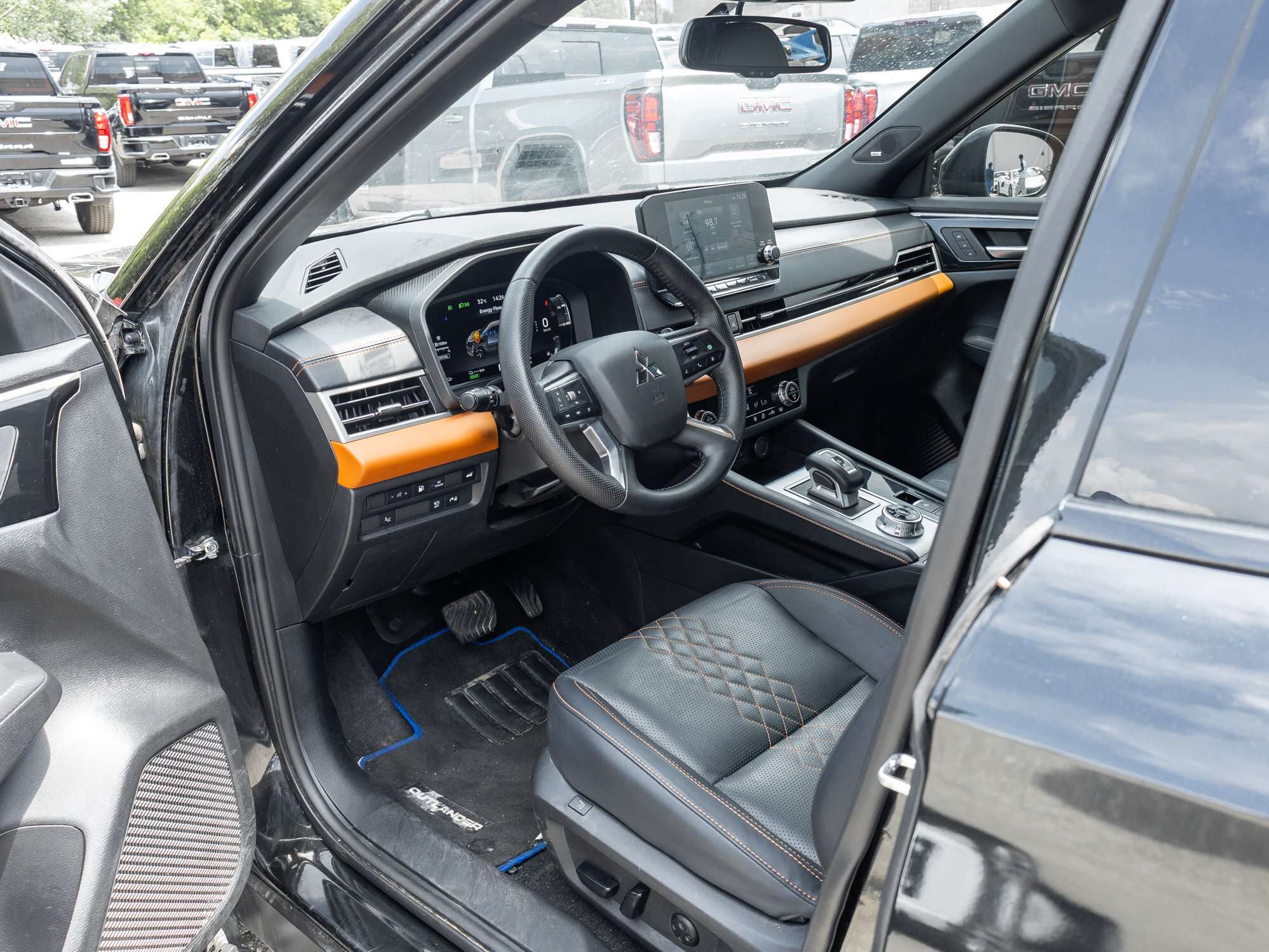used 2025 Mitsubishi Outlander car, priced at $43,795