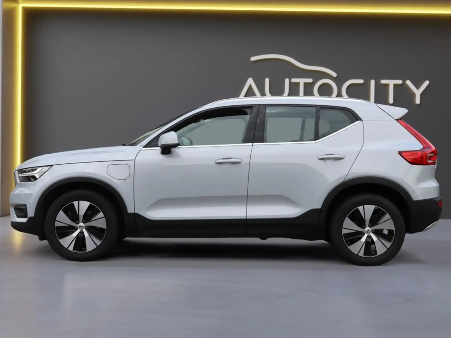 Volvo XC40 XC 40 T5 PHEV Inscription Exp. Camera l Navi l Key Wit - 2