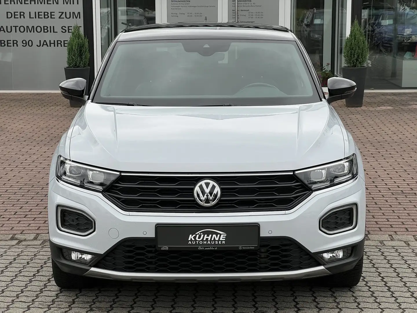 Volkswagen T-Roc 1.5 TSI Sport +AHK+ACC+Navi+LED+SHZ Silber - 2