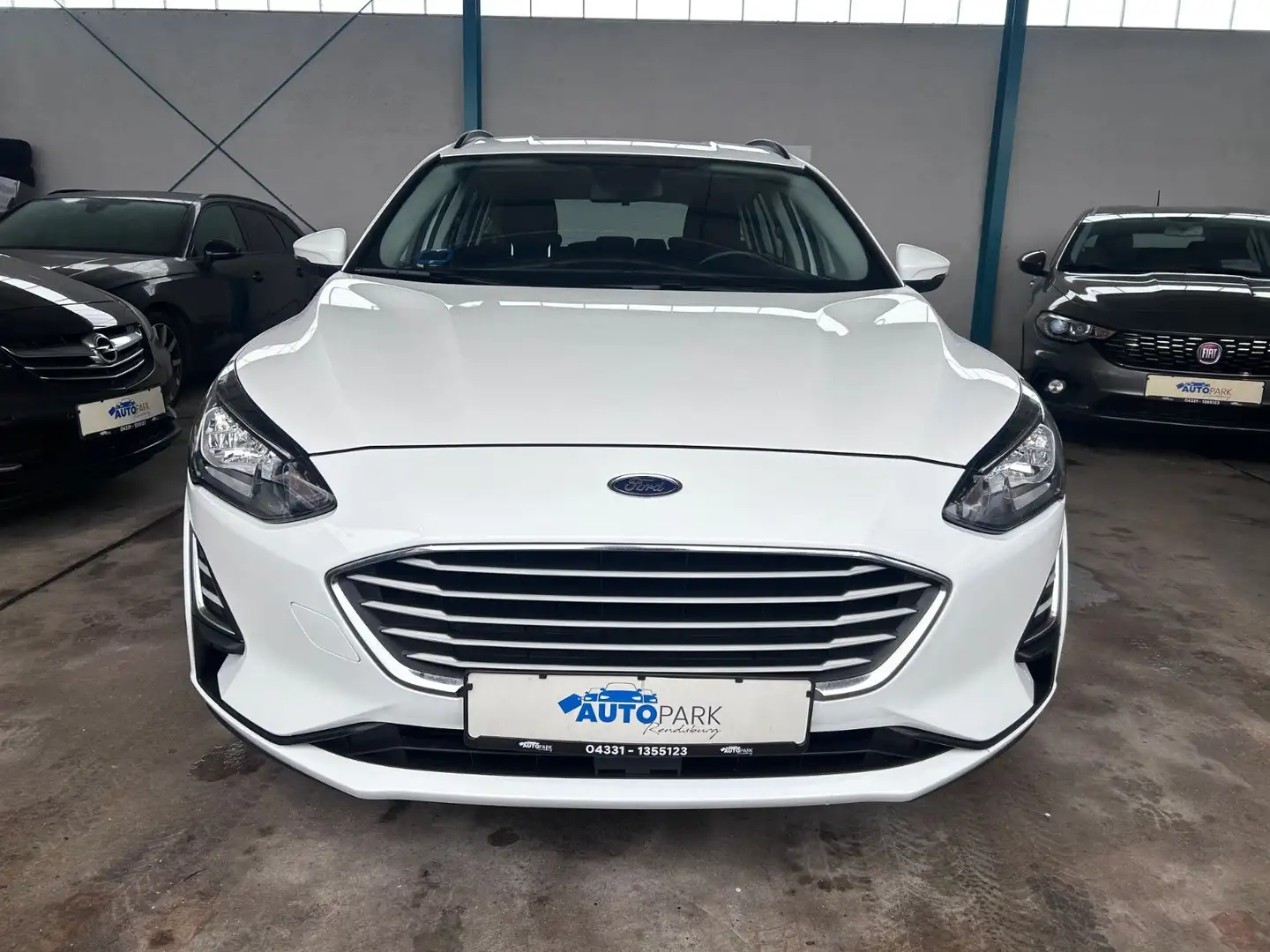 Ford Focus Turnier Trend 1.0 EcoBoost Weiß - 2