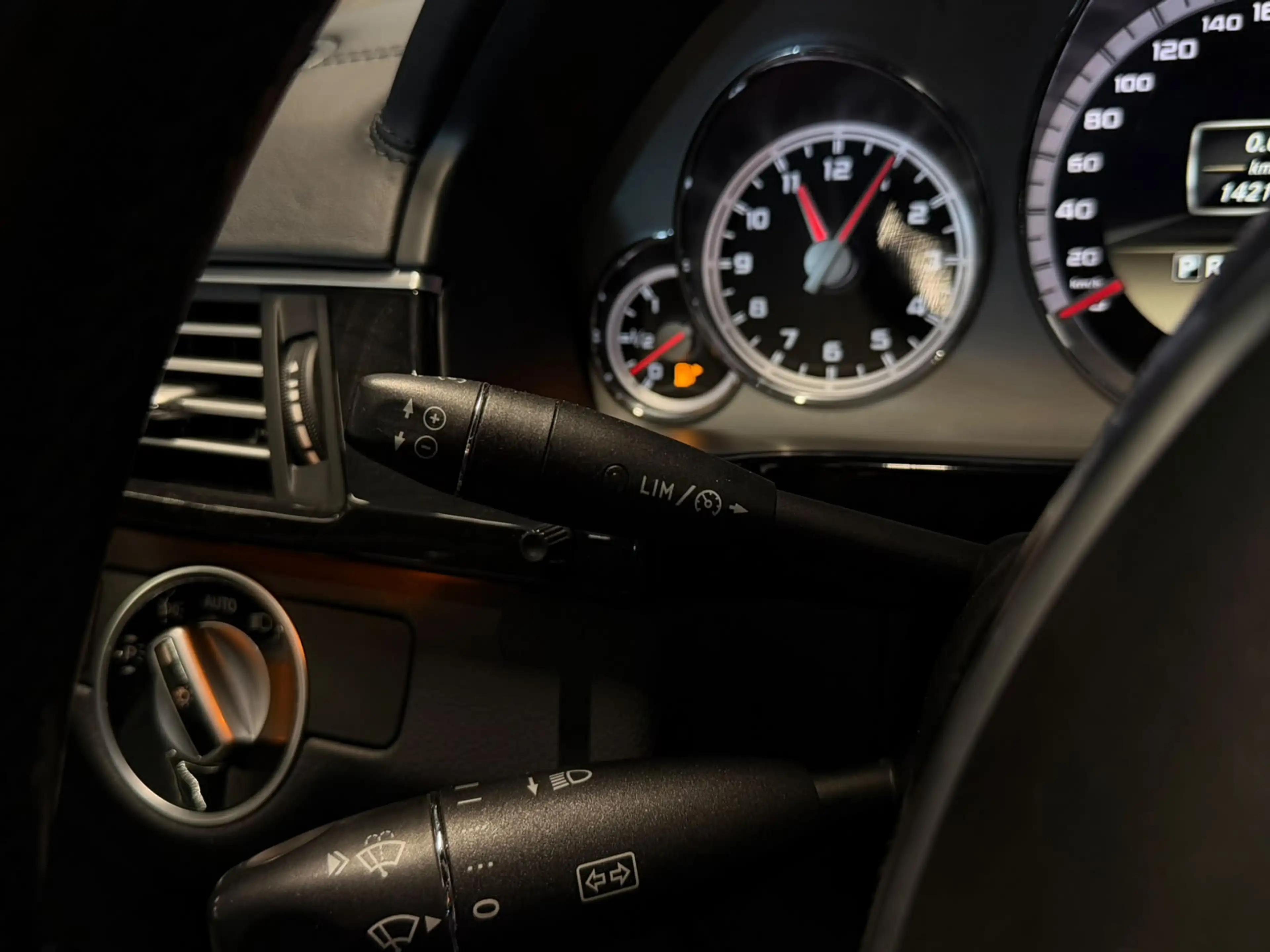 Mercedes-Benz E 63 AMG 558PK Performance Package Carbon Schuifdak Designo — photo 11