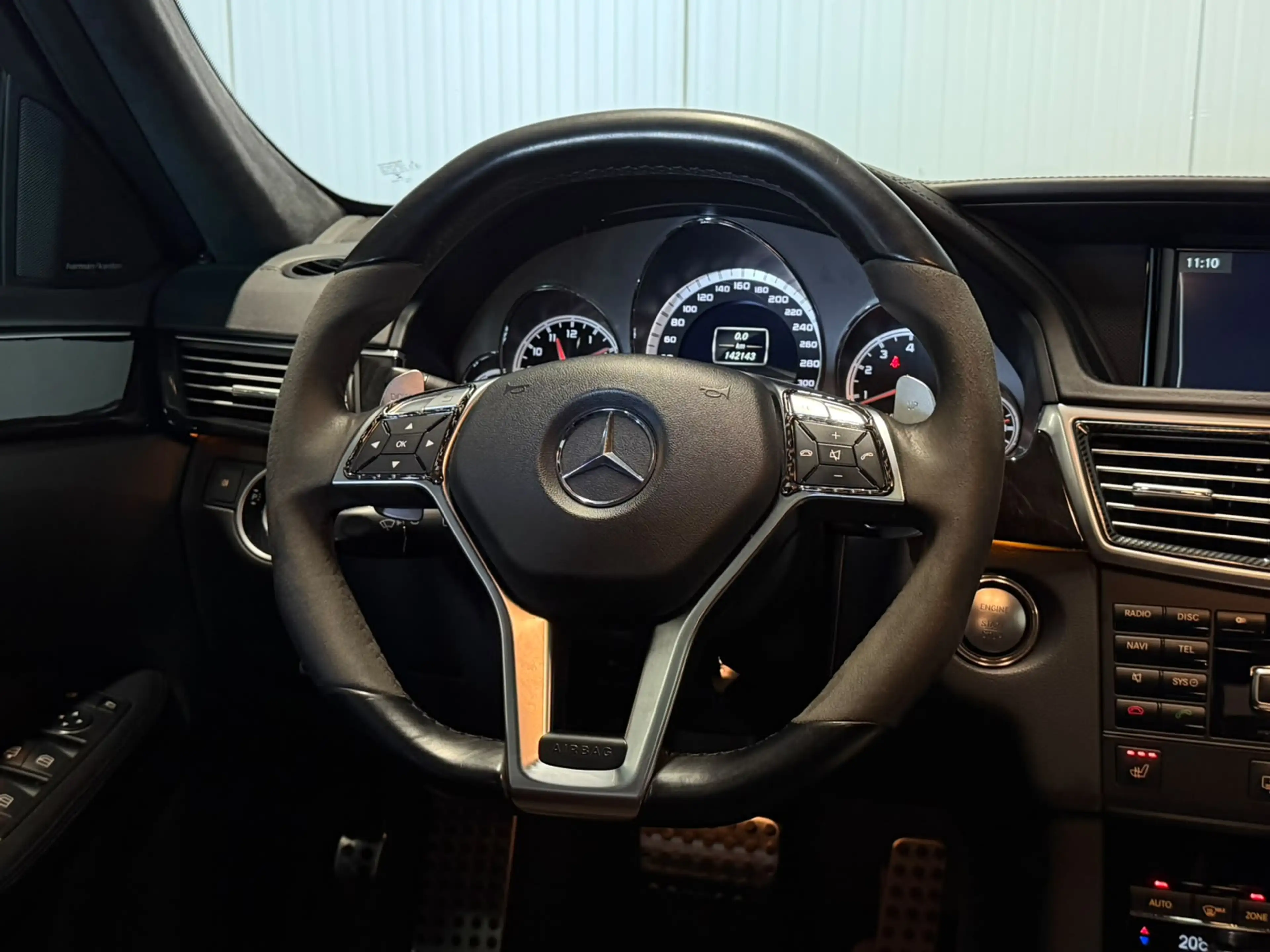 Mercedes-Benz E 63 AMG 558PK Performance Package Carbon Schuifdak Designo — photo 23