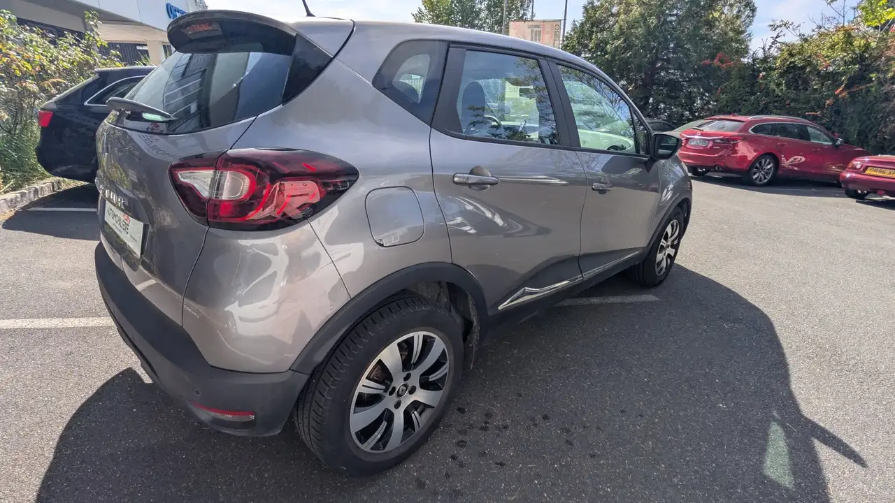 Renault Captur — photo 7