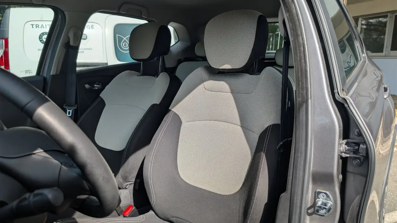 Renault Captur — photo 10