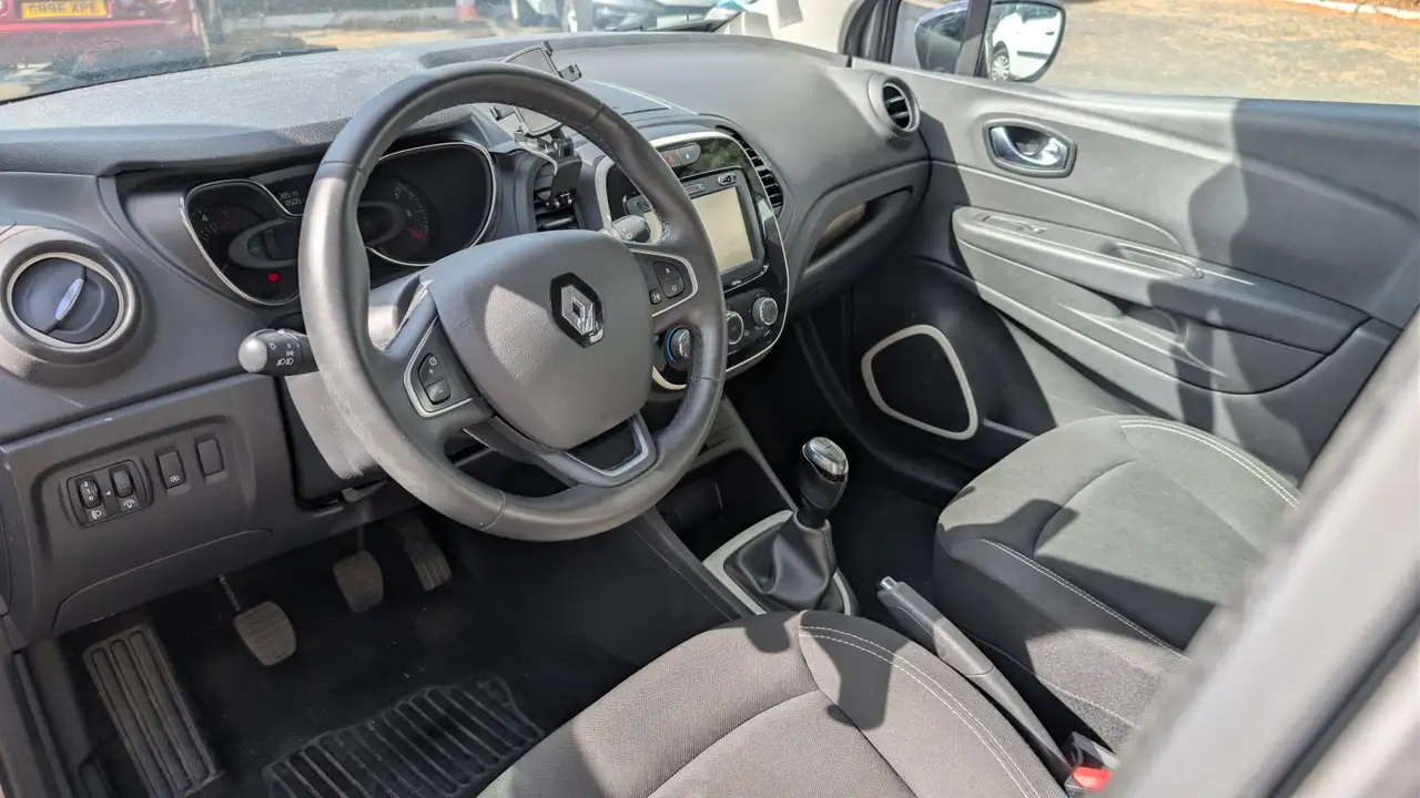 Renault Captur — photo 9