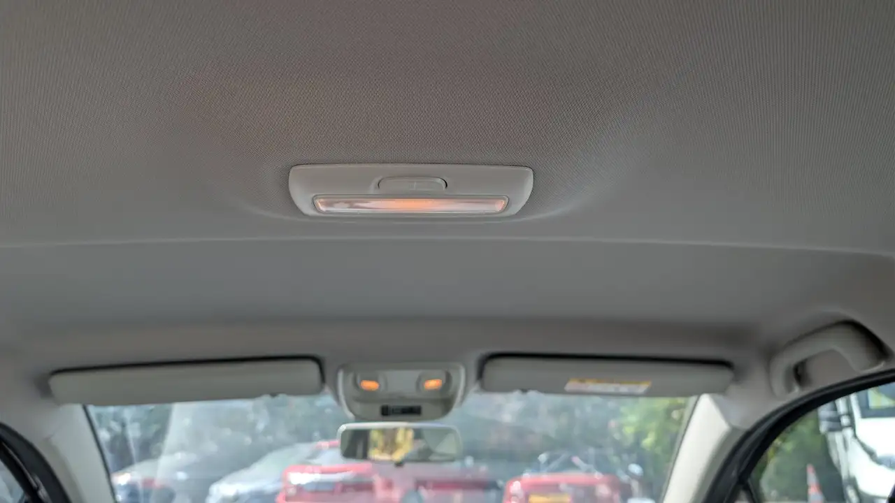 Renault Captur — photo 23