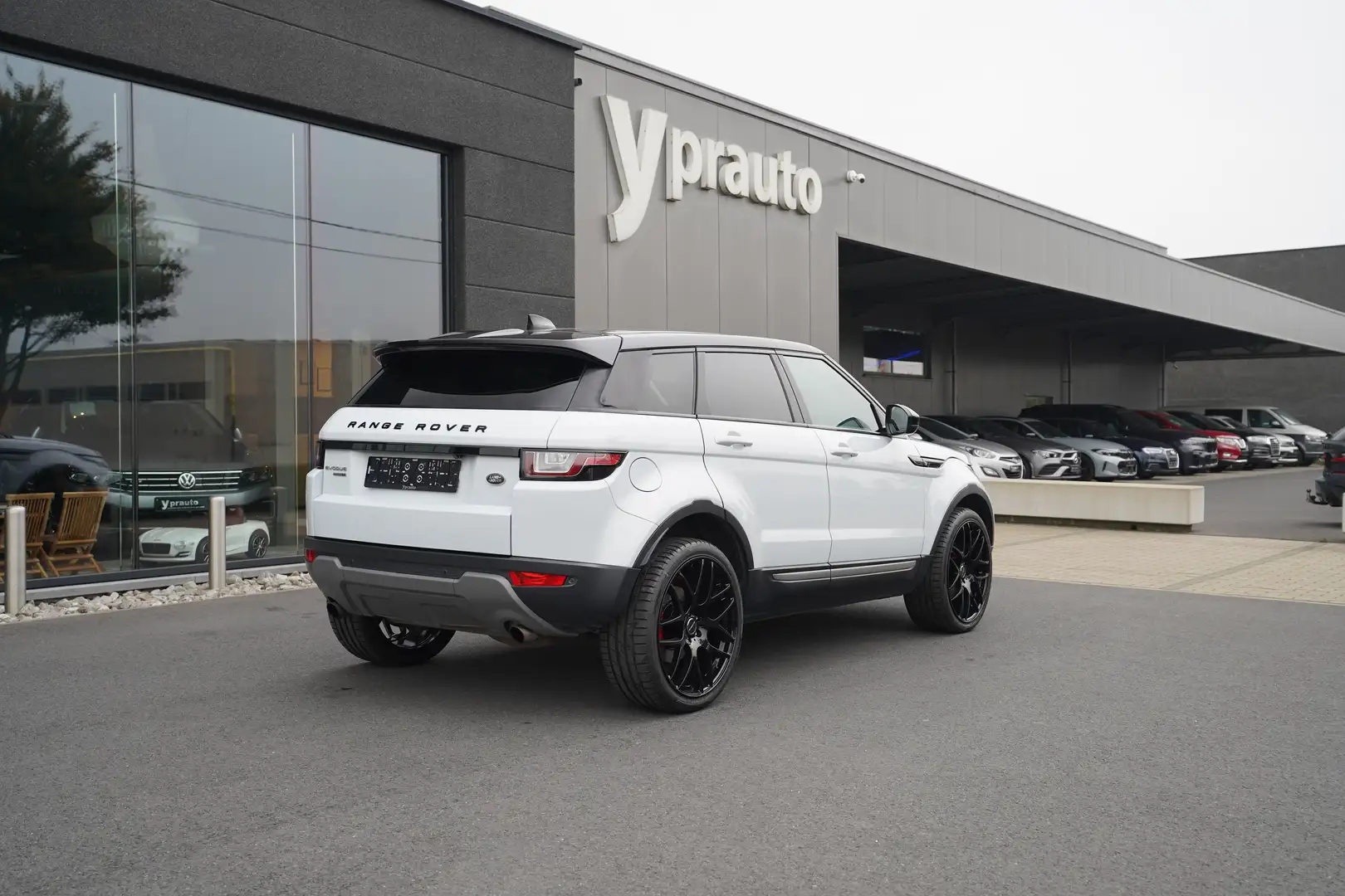 Land Rover Range Rover Evoque Range Rover Evoque 2.0 si Black pack camera 22ich Weiß - 2