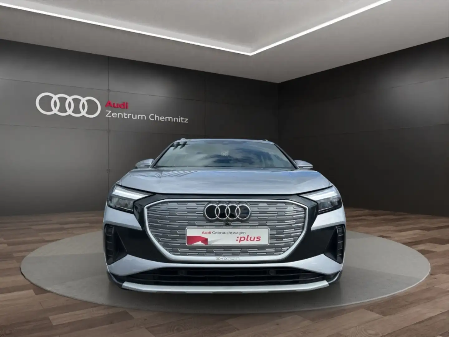 Audi Q4 e-tron 50 qu. Advanced KAMERA+KOMFORTSTANDKL Silber - 2
