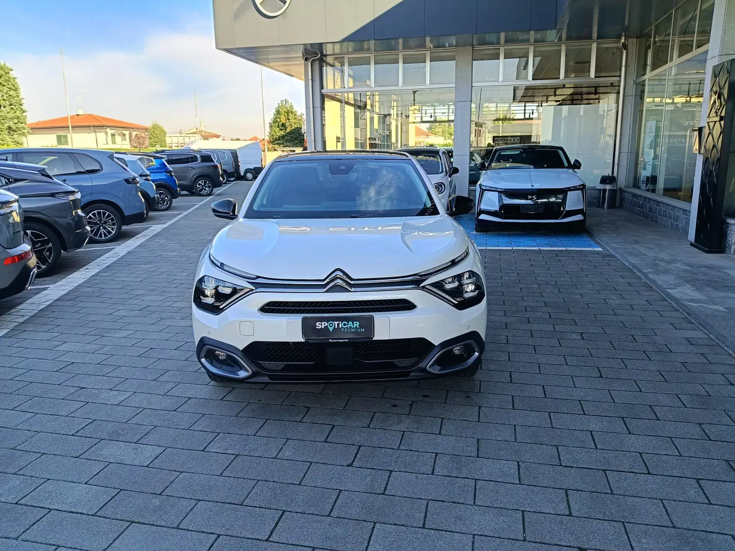 Citroen C4 X BEV Elettrica 136cv SHINE+TETTO VETRO USATO Bianco - 2