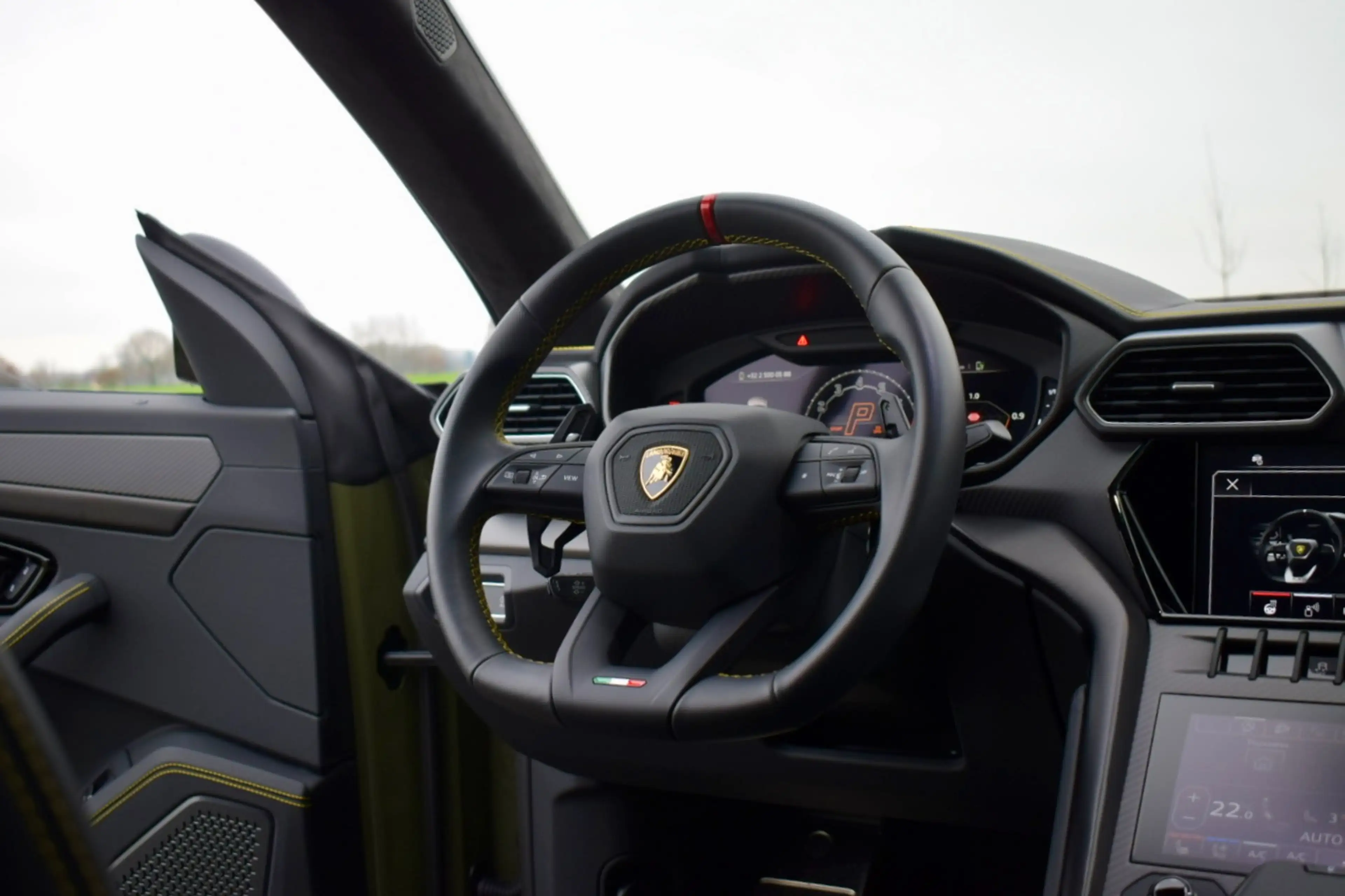 Lamborghini Urus S 4.0 V8, First Owner/LICHTE VRACHT/Carbon/B&O/NEW — photo 3